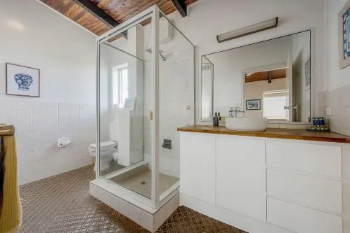 Milton 5 99 Pacific Drive