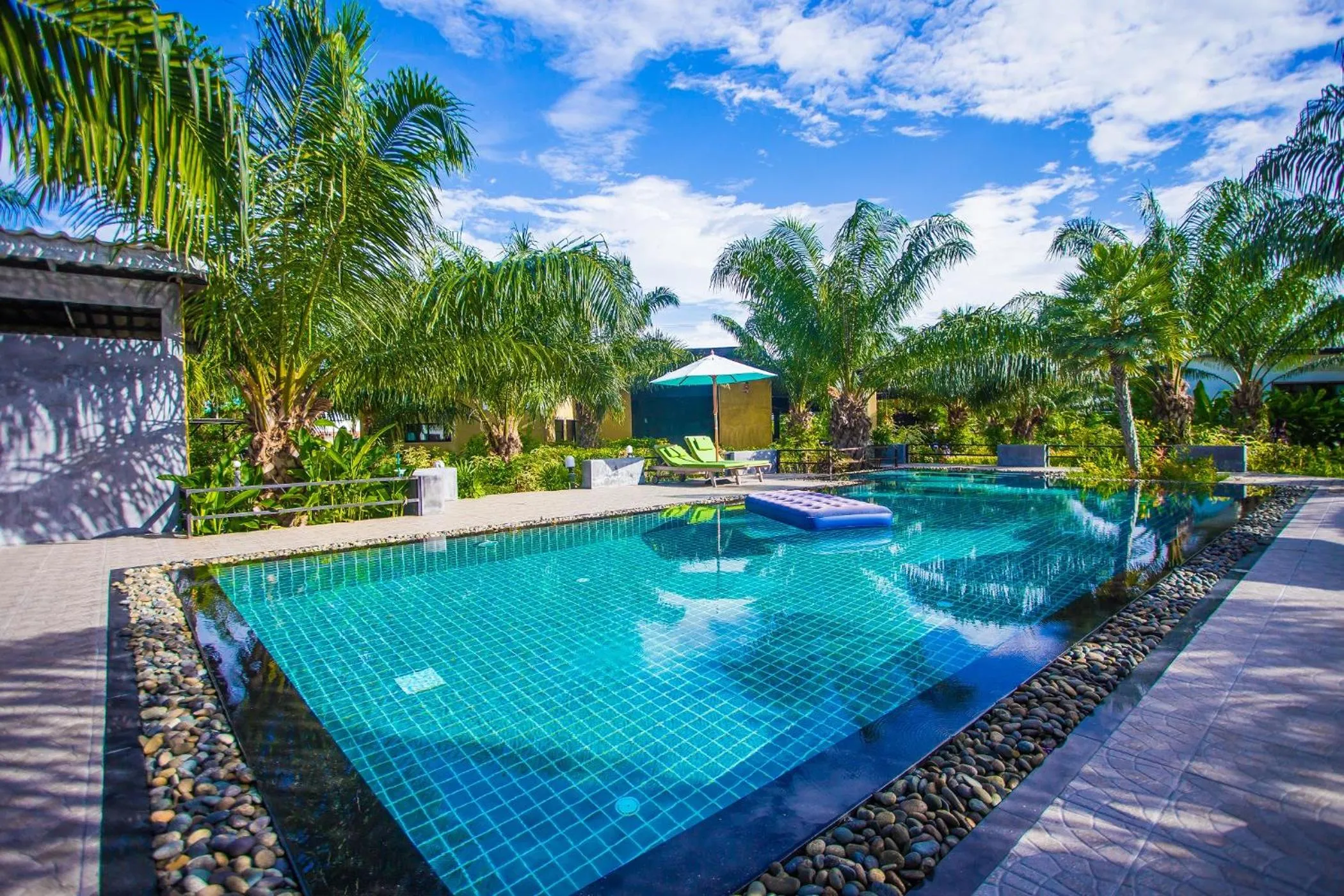 Swimming pool in Palm Pran Resort