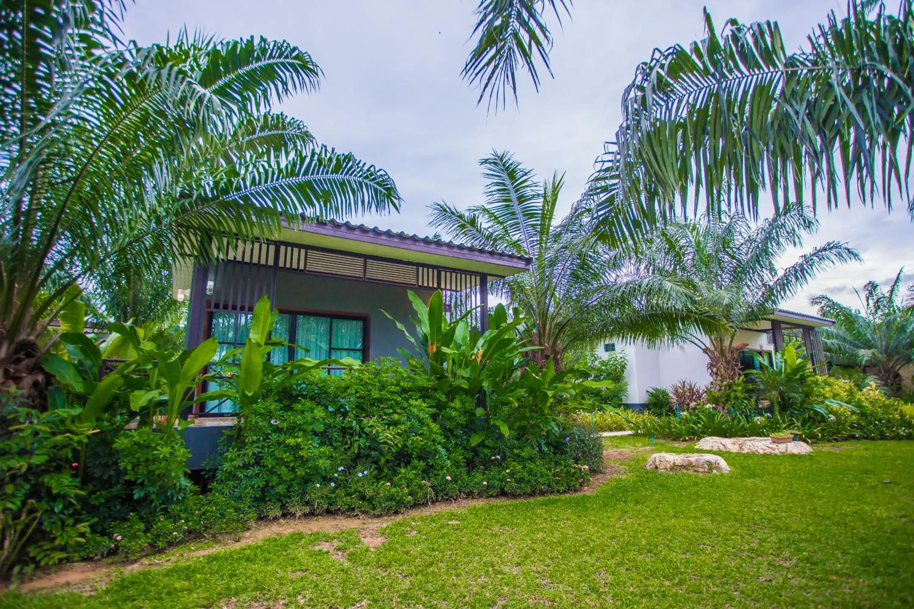 Property building in Palm Pran Resort Property building in Palm Pran Resort