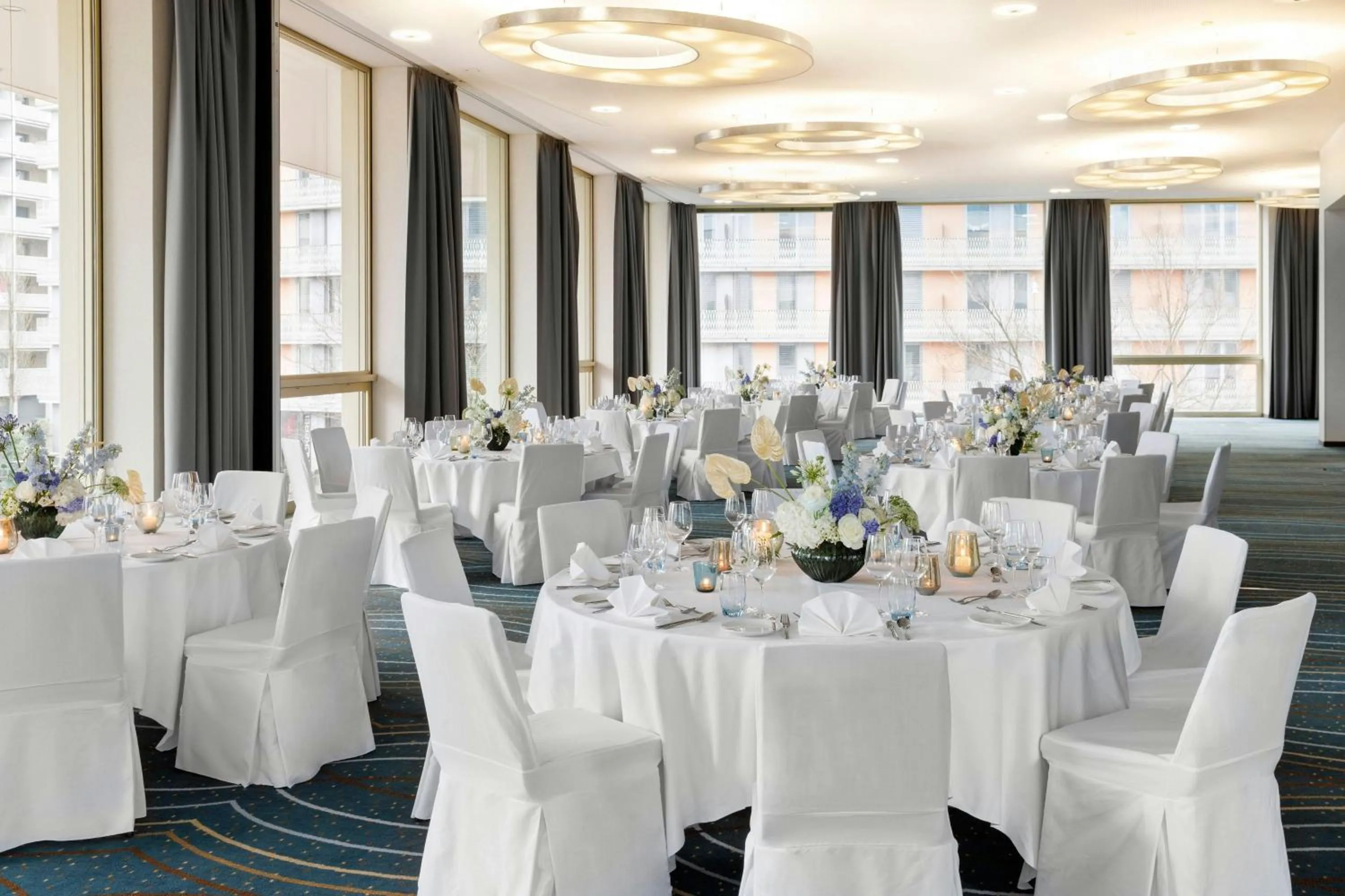 Banquet/Function facilities in Renaissance Zurich Tower Hotel