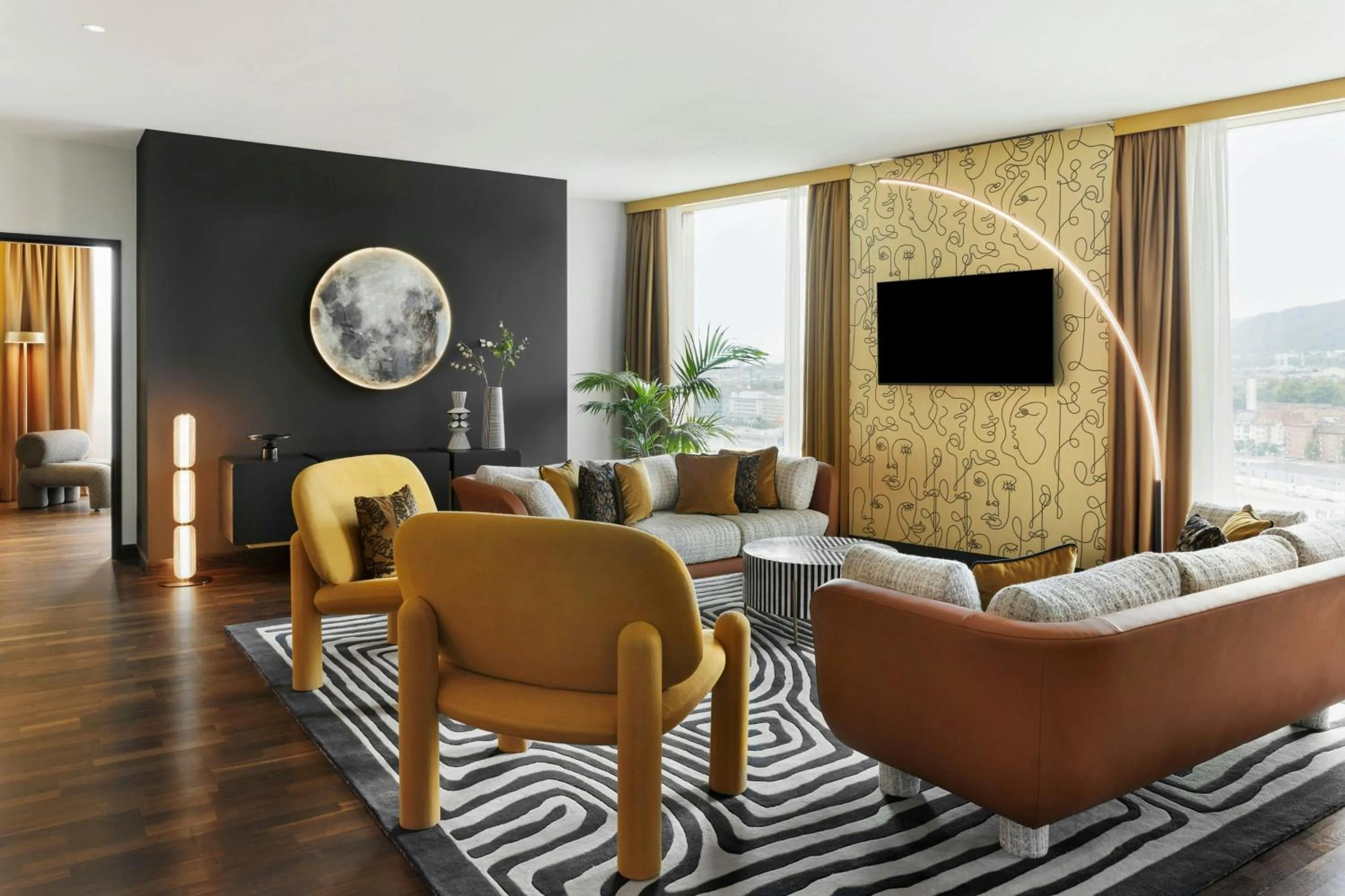 Photo of the whole room in Renaissance Zurich Tower Hotel