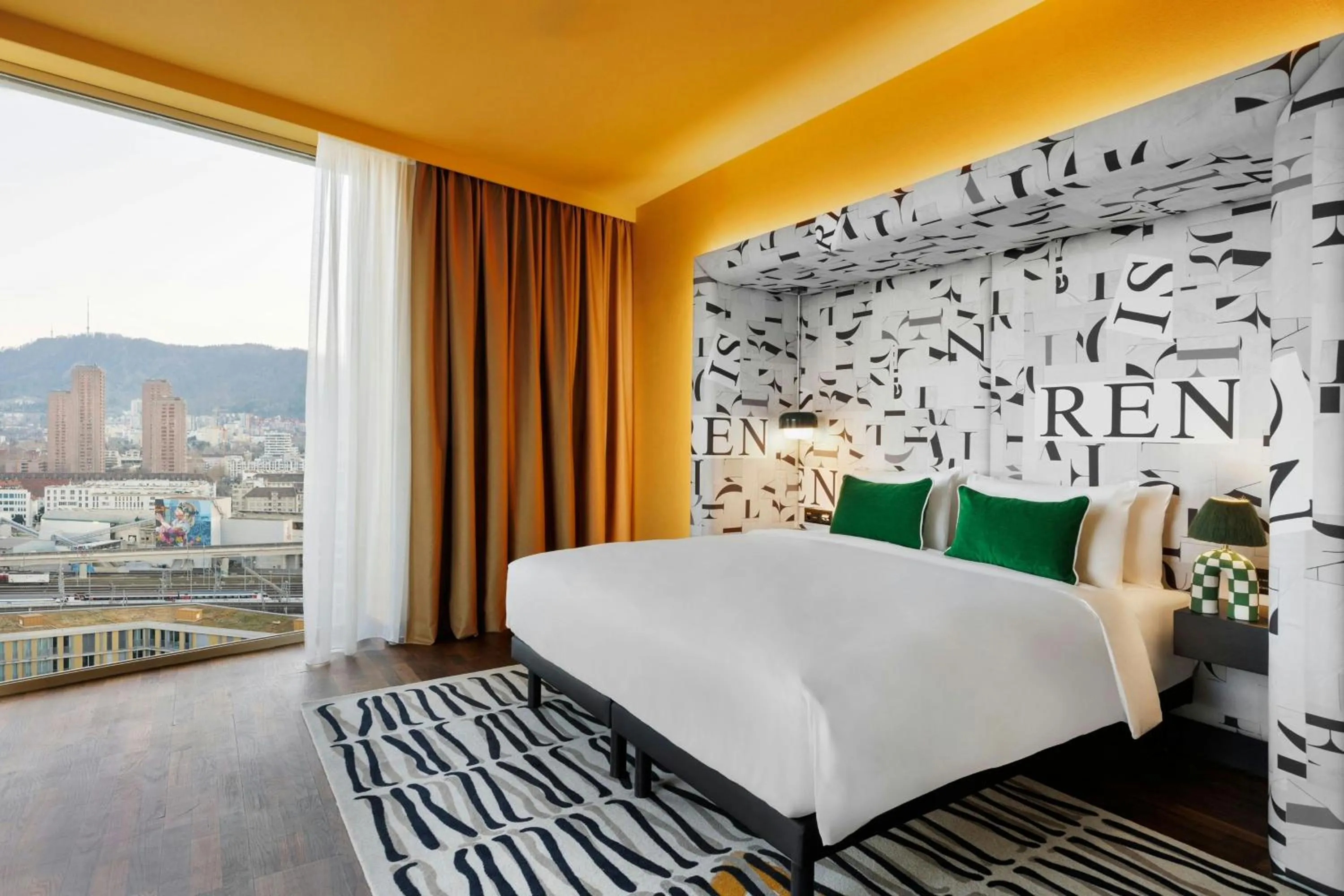 Bedroom, Bed in Renaissance Zurich Tower Hotel