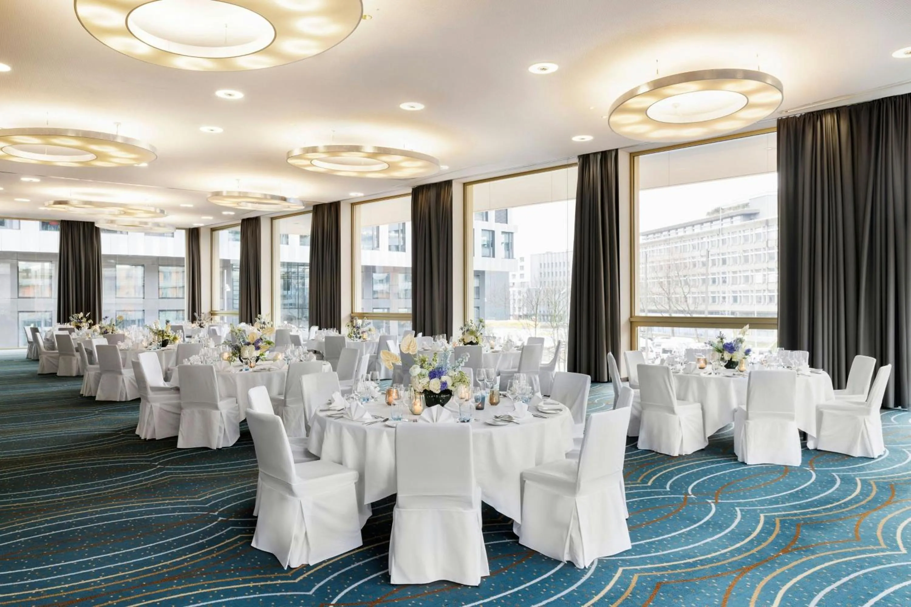 Banquet/Function facilities in Renaissance Zurich Tower Hotel