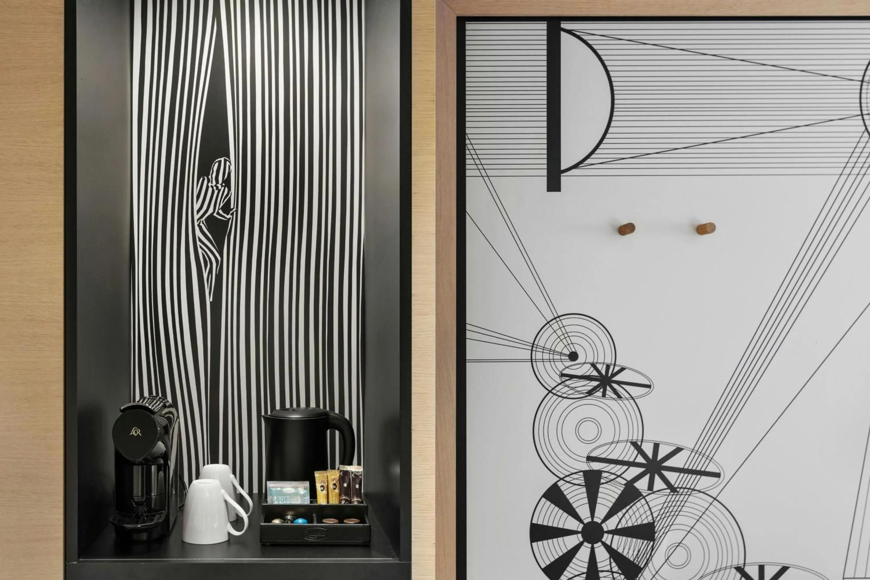 Photo of the whole room in Renaissance Zurich Tower Hotel