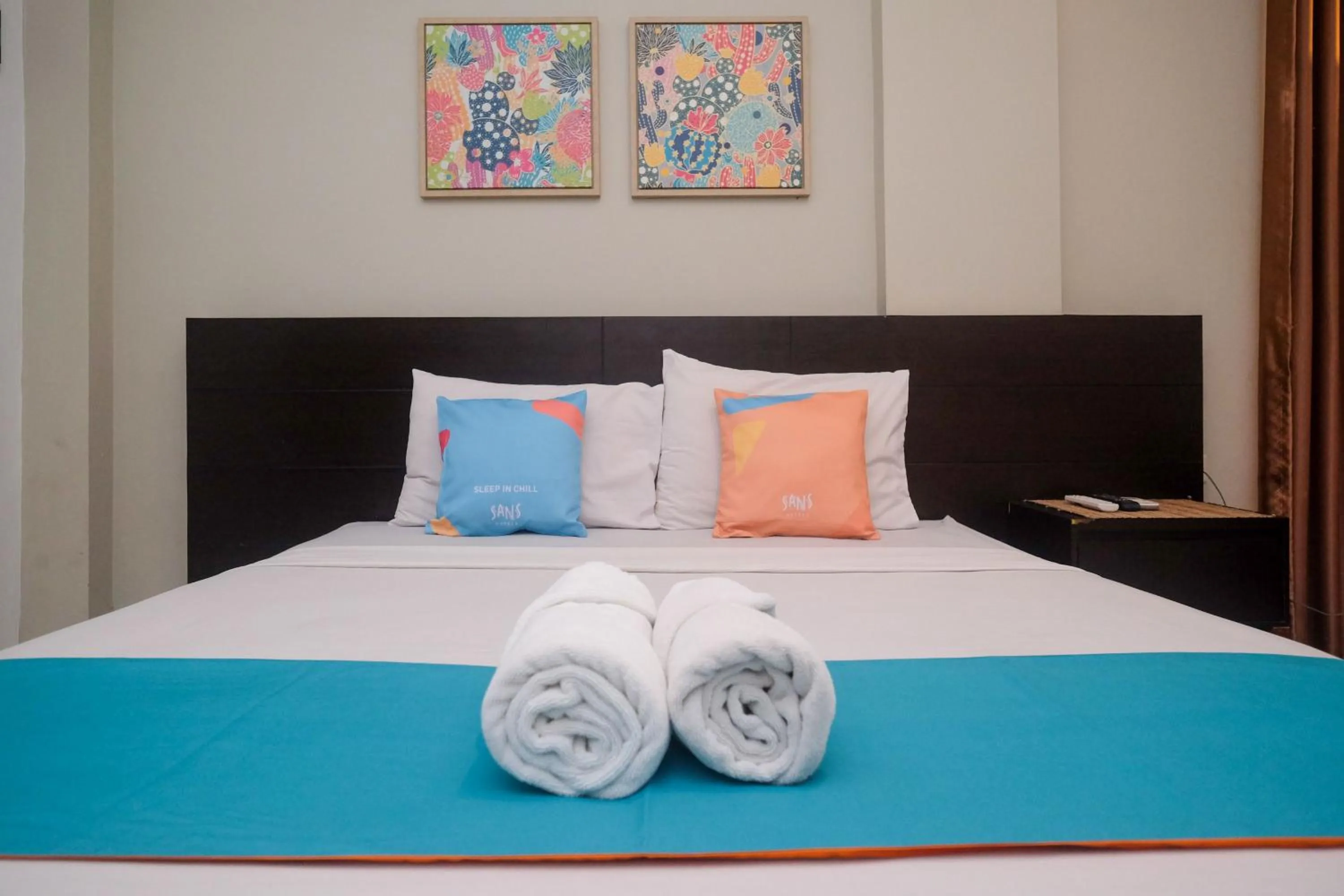 Bedroom, Bed in Sans Hotel Prime Cailendra Yogyakarta by RedDoorz