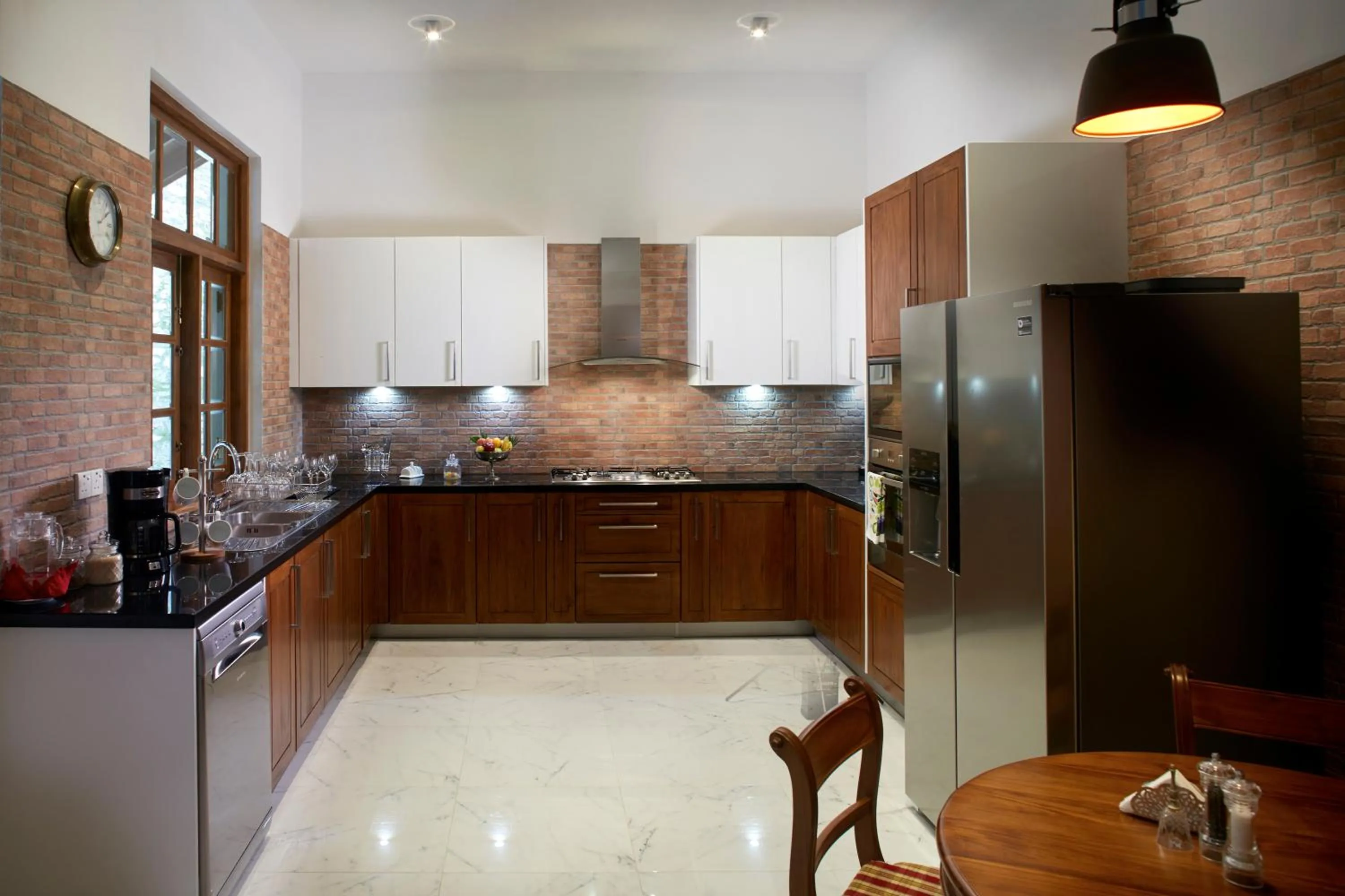 Communal kitchen in Manor House Bandarawela By Seven Angels