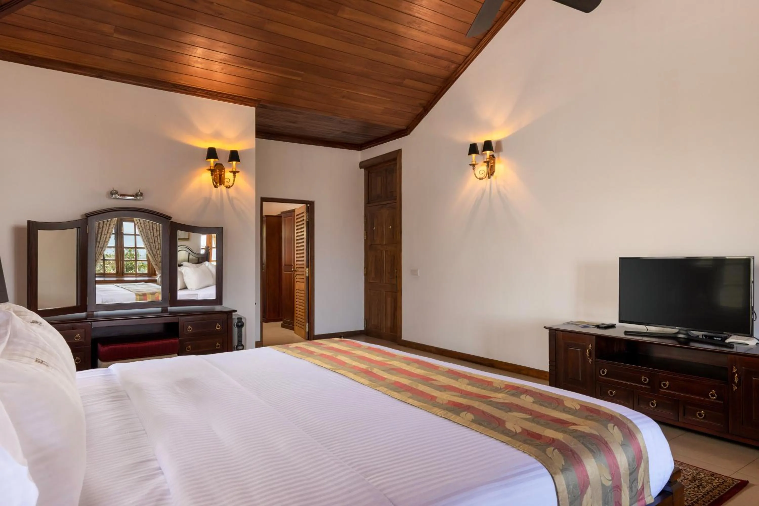 Bedroom, Bed in Manor House Bandarawela By Seven Angels