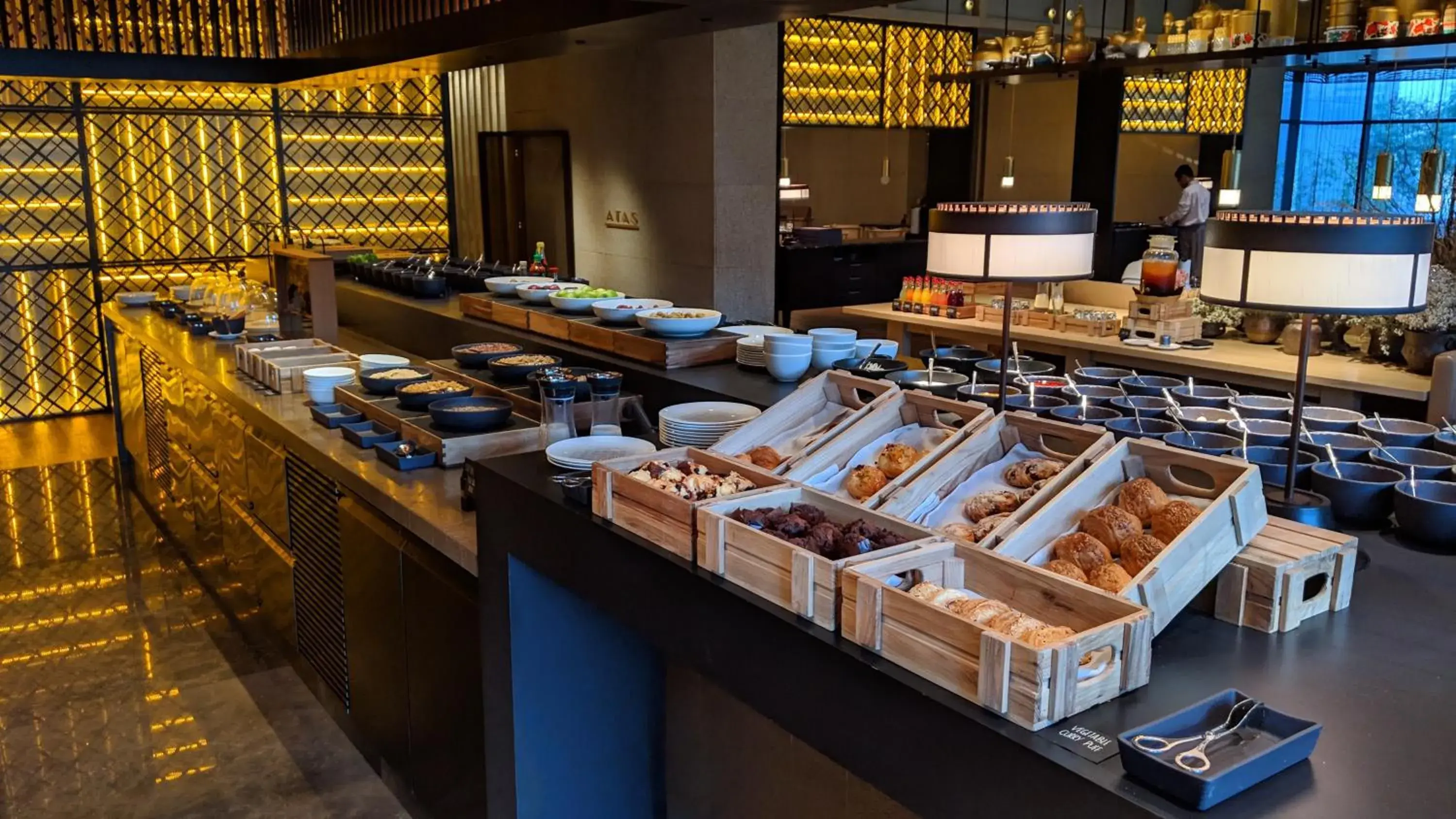 Restaurant/places to eat in The RuMa Hotel and Residences Restaurant/places to eat in The RuMa Hotel and Residences