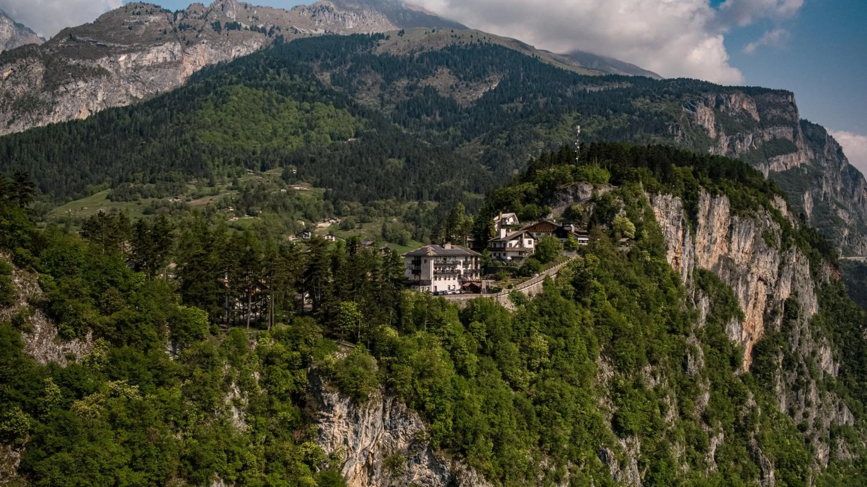 Hotel Castel Mani