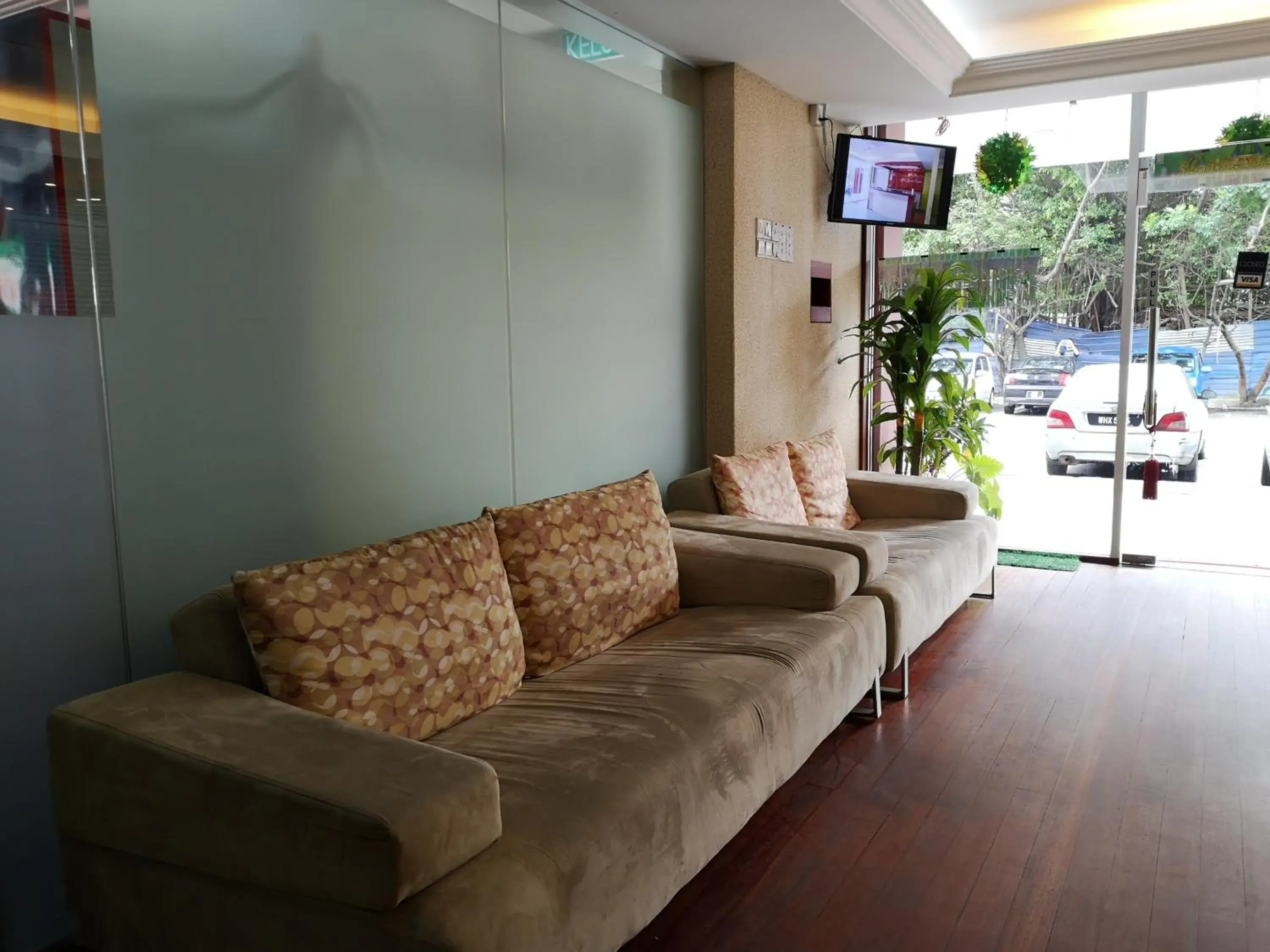 Communal lounge/ TV room, Seating Area in Hotel Grand Palace Ampang