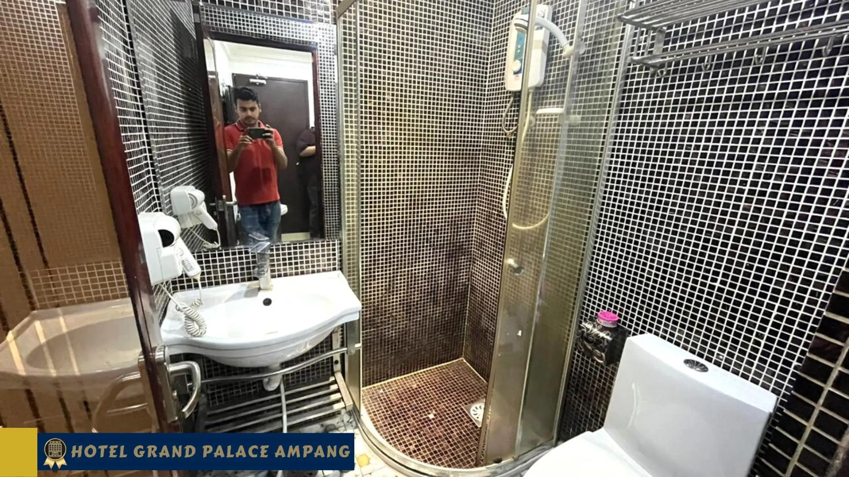 Shower, Bathroom in Hotel Grand Palace Ampang