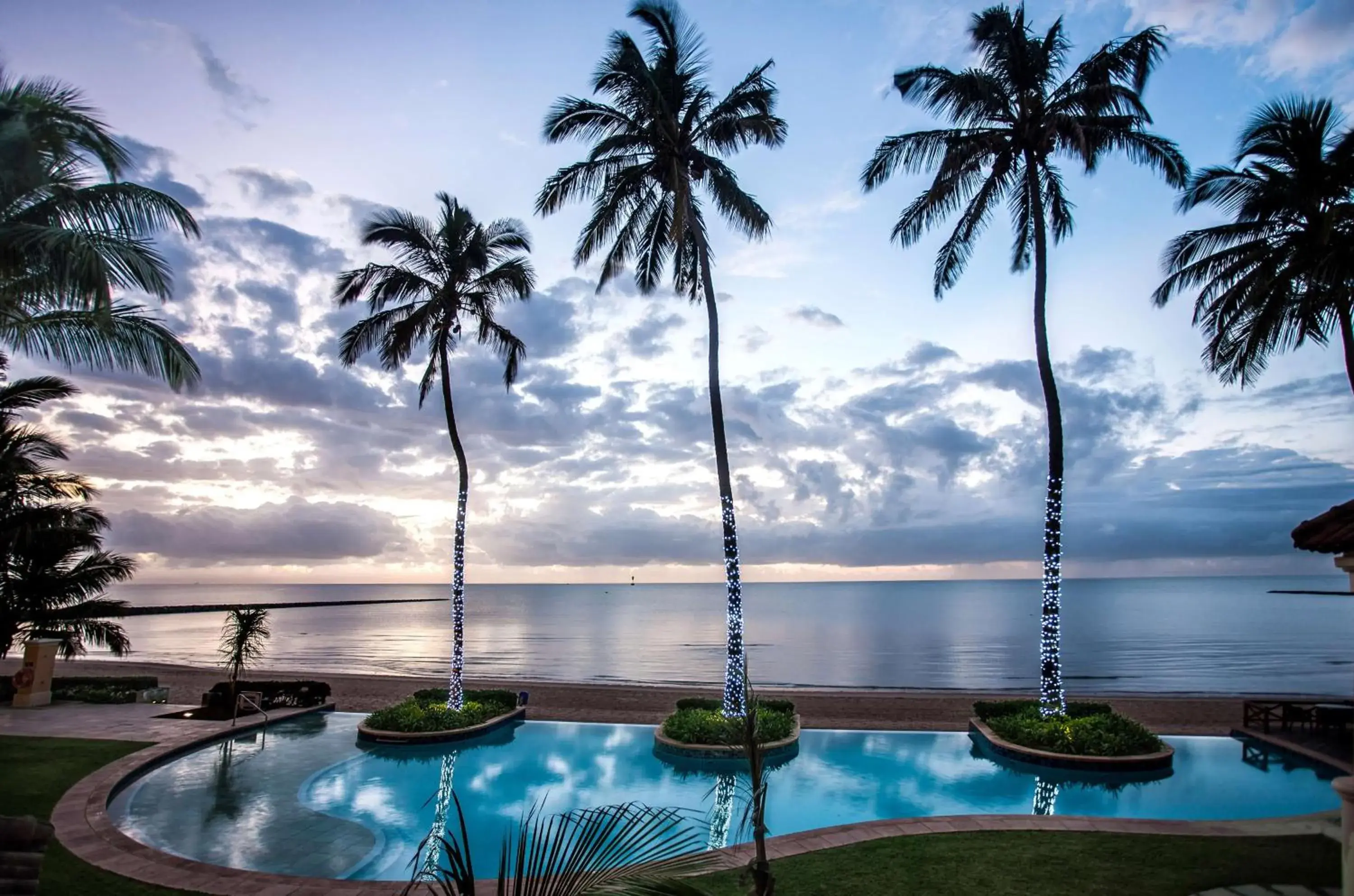 Pool view in Southern Sun Maputo Pool view in Southern Sun Maputo