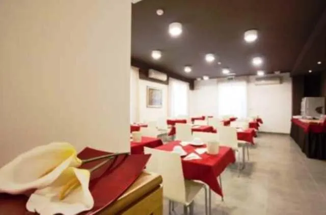 Restaurant/places to eat in Hotel Raffaello