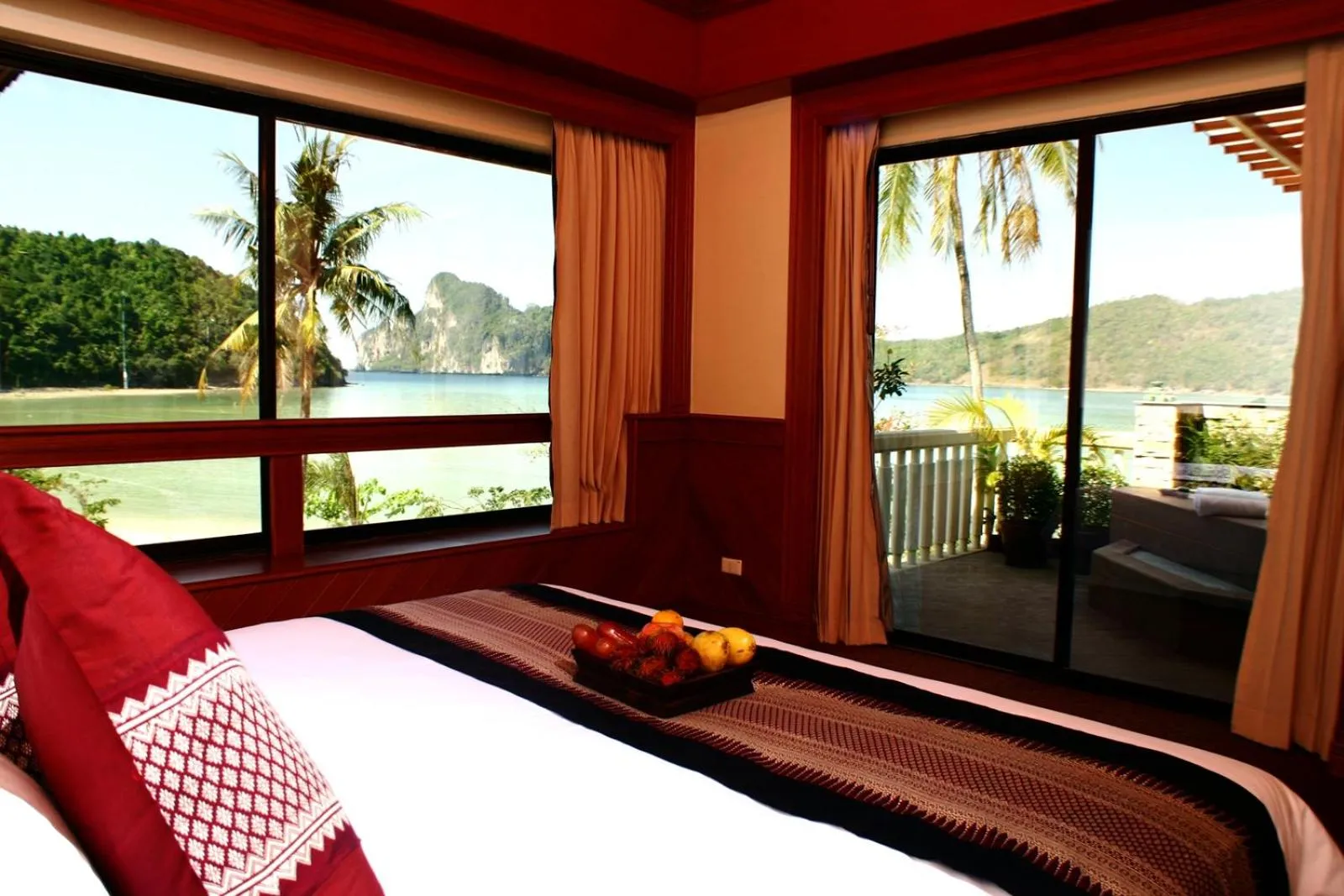 Bed in Phi Phi Island Cabana Hotel
