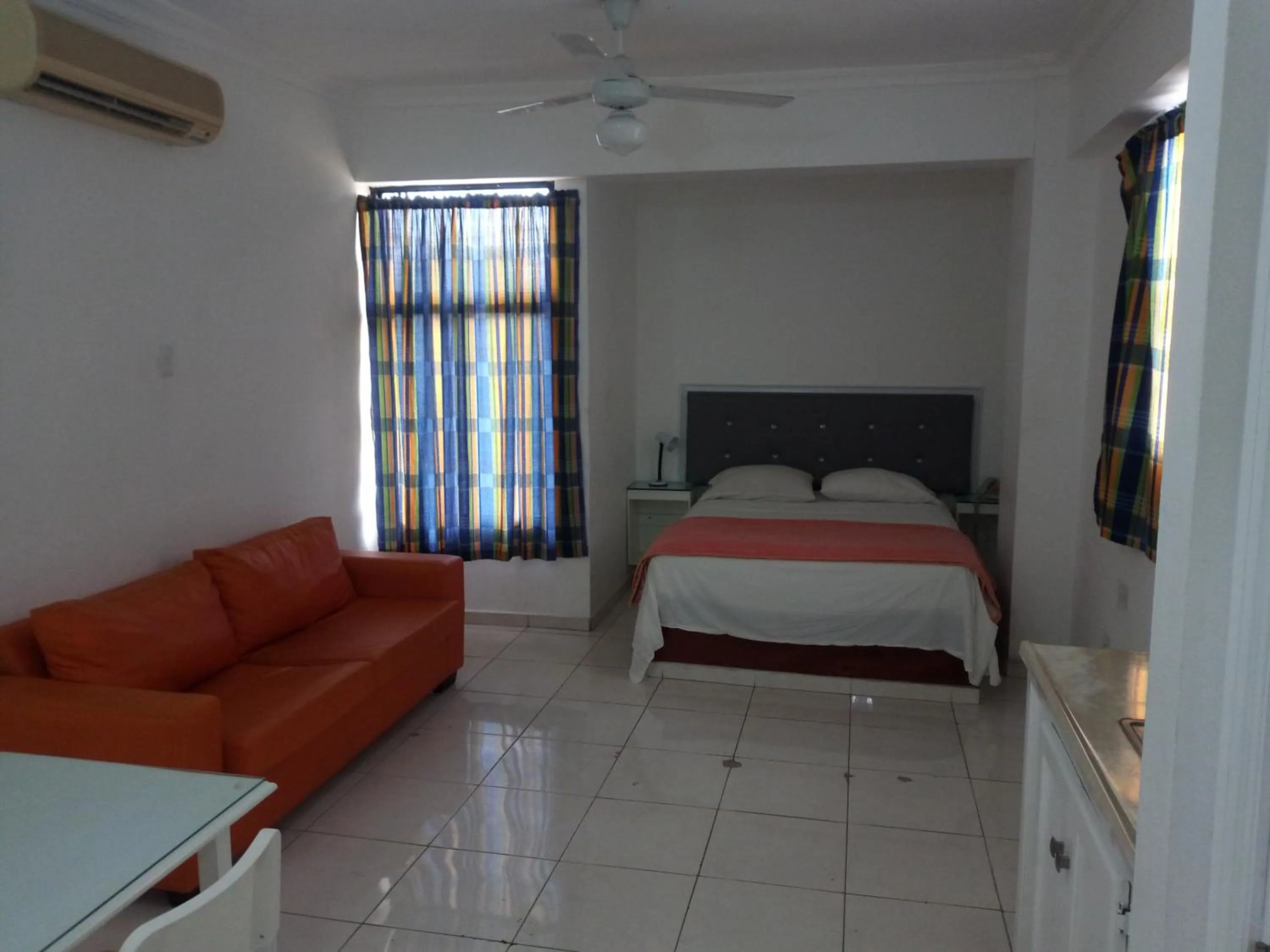 Photo of the whole room, Bed in Royal Palace Hotel