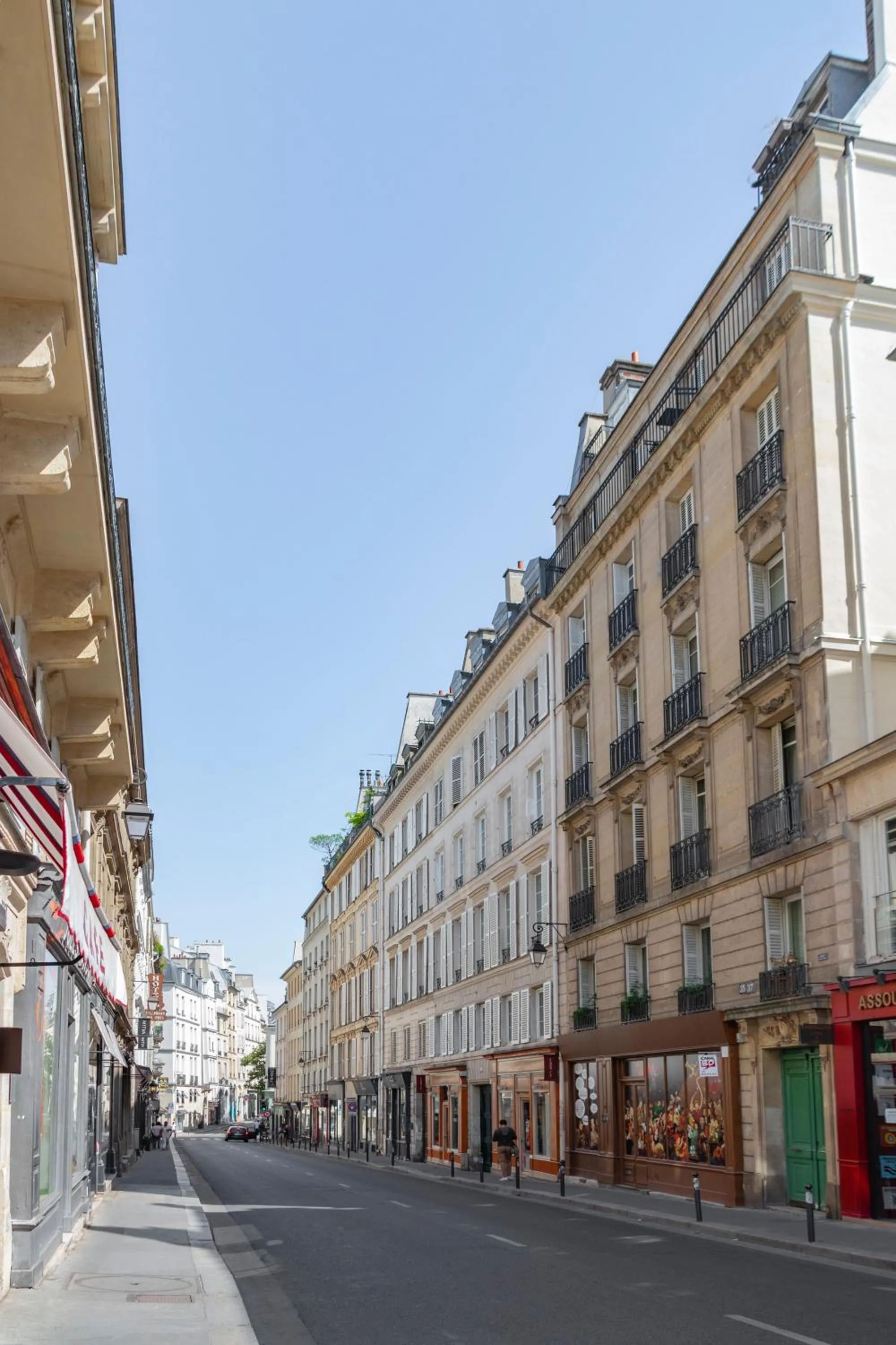 Property building in Hotel Bonaparte