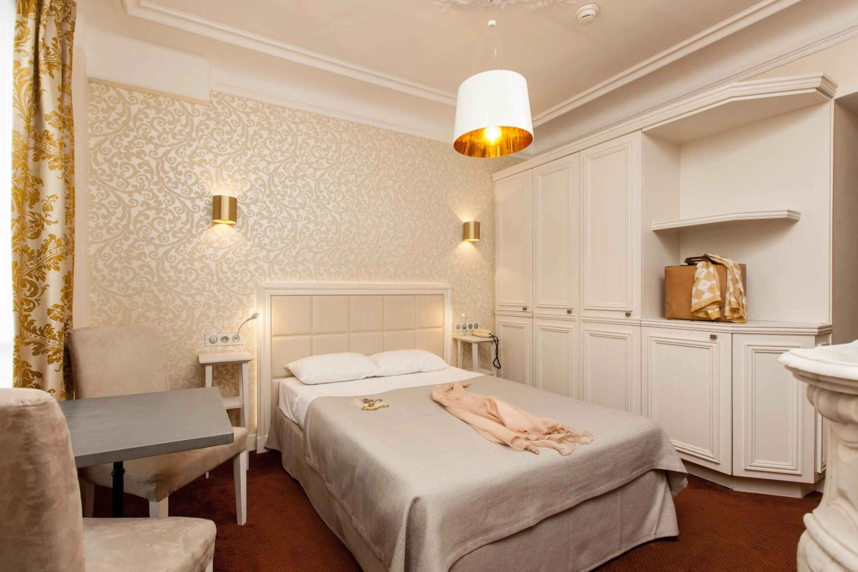 Bed in Hotel Bonaparte