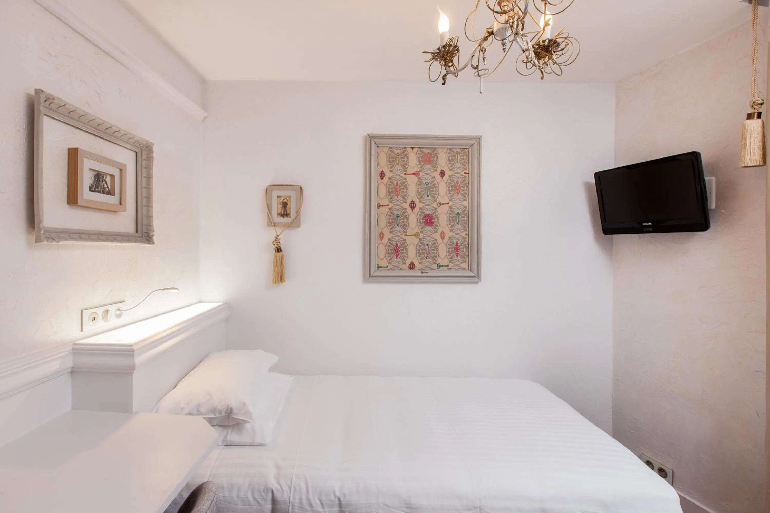 Bed in Hotel Bonaparte