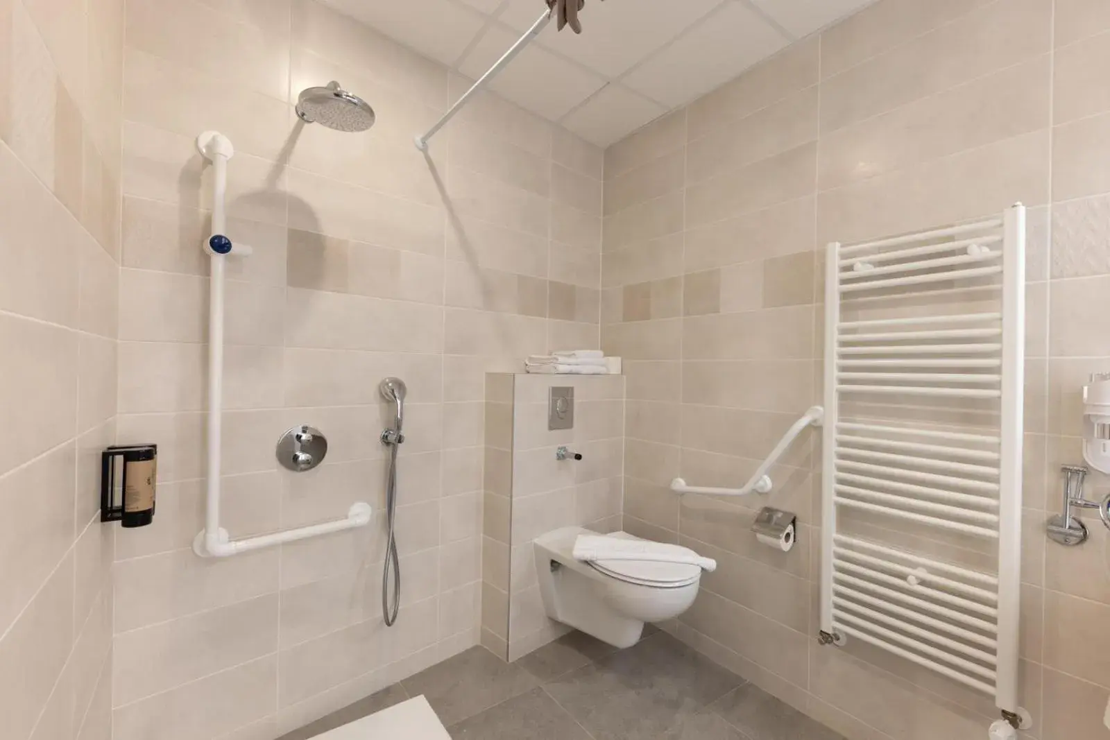 Double or Twin Room - Disability Access in Hotel Saint Augustin Double or Twin Room - Disability Access in Hotel Saint Augustin