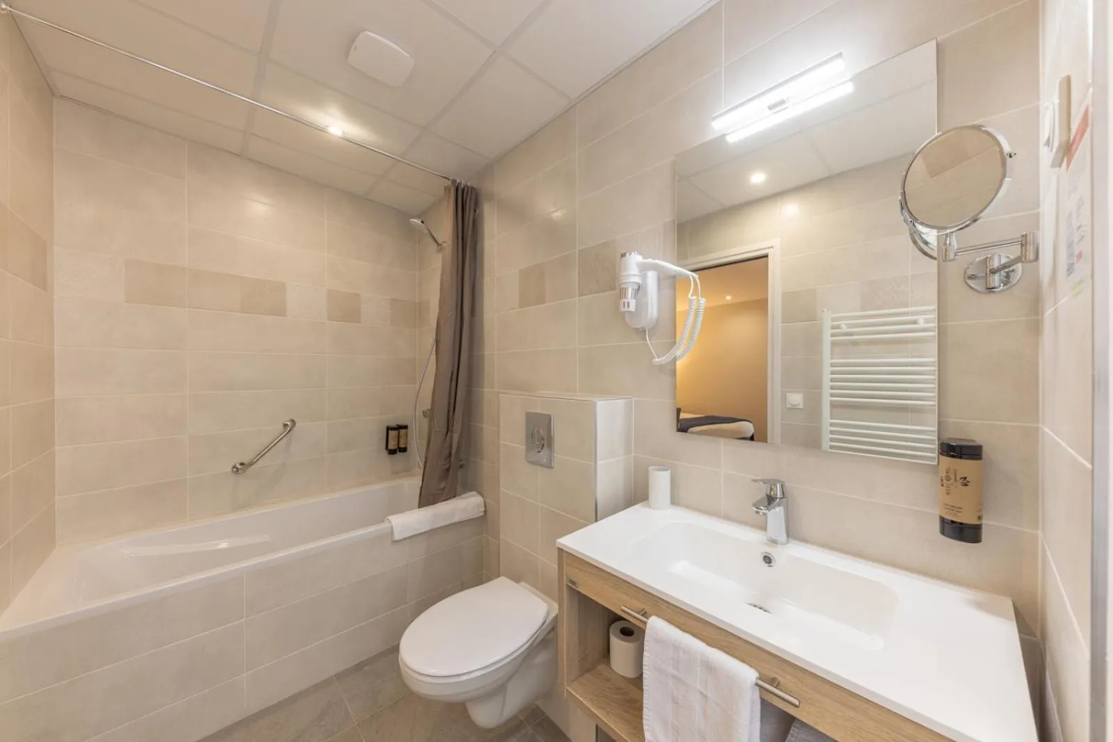 Toilet in Hotel Saint Augustin