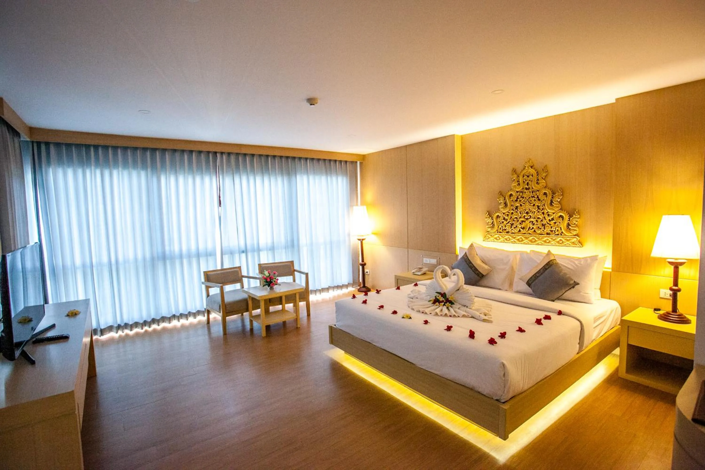 Bed in Phi Phi Harbour View Hotel-SHA Extra Plus