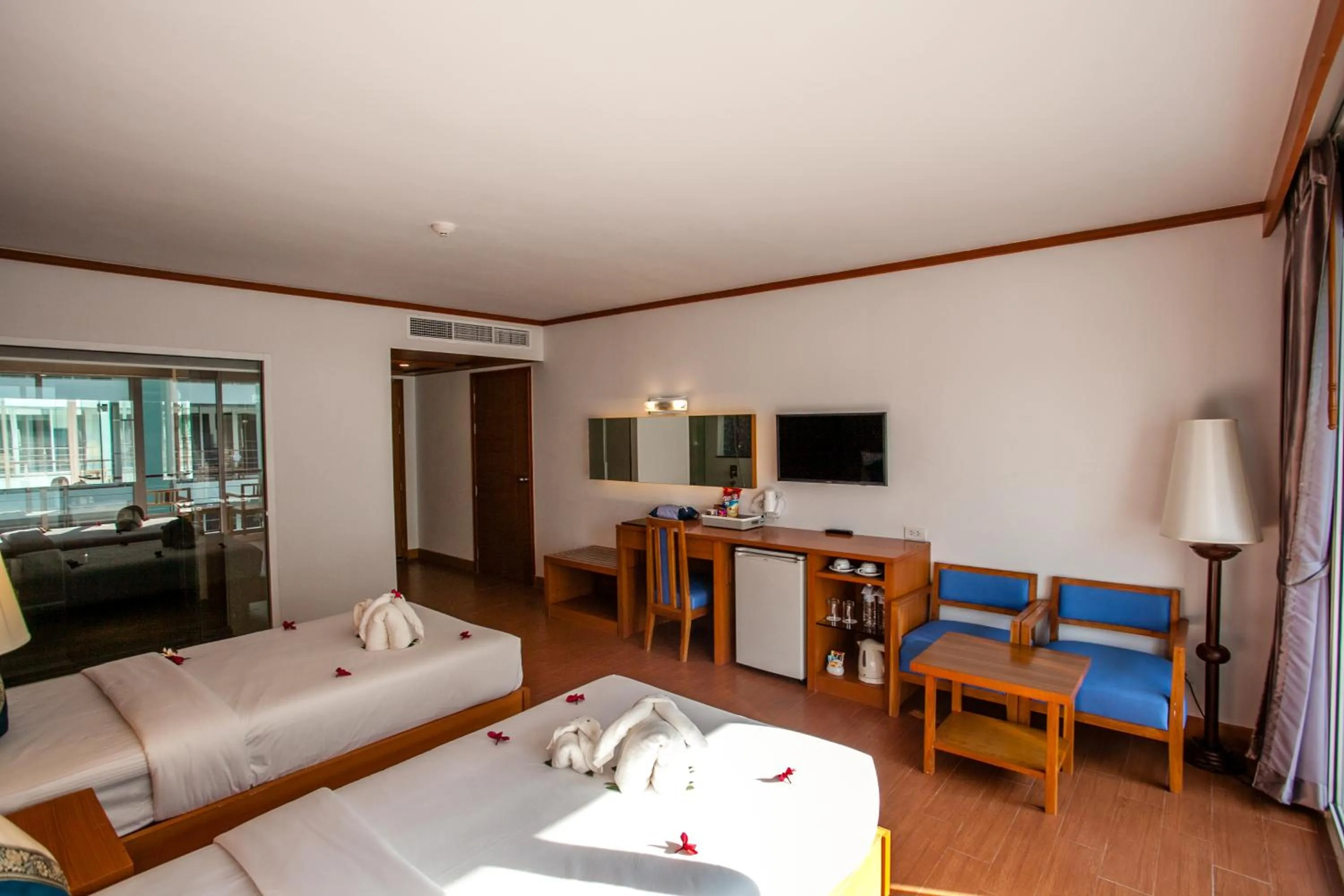 Bed in Phi Phi Harbour View Hotel-SHA Extra Plus