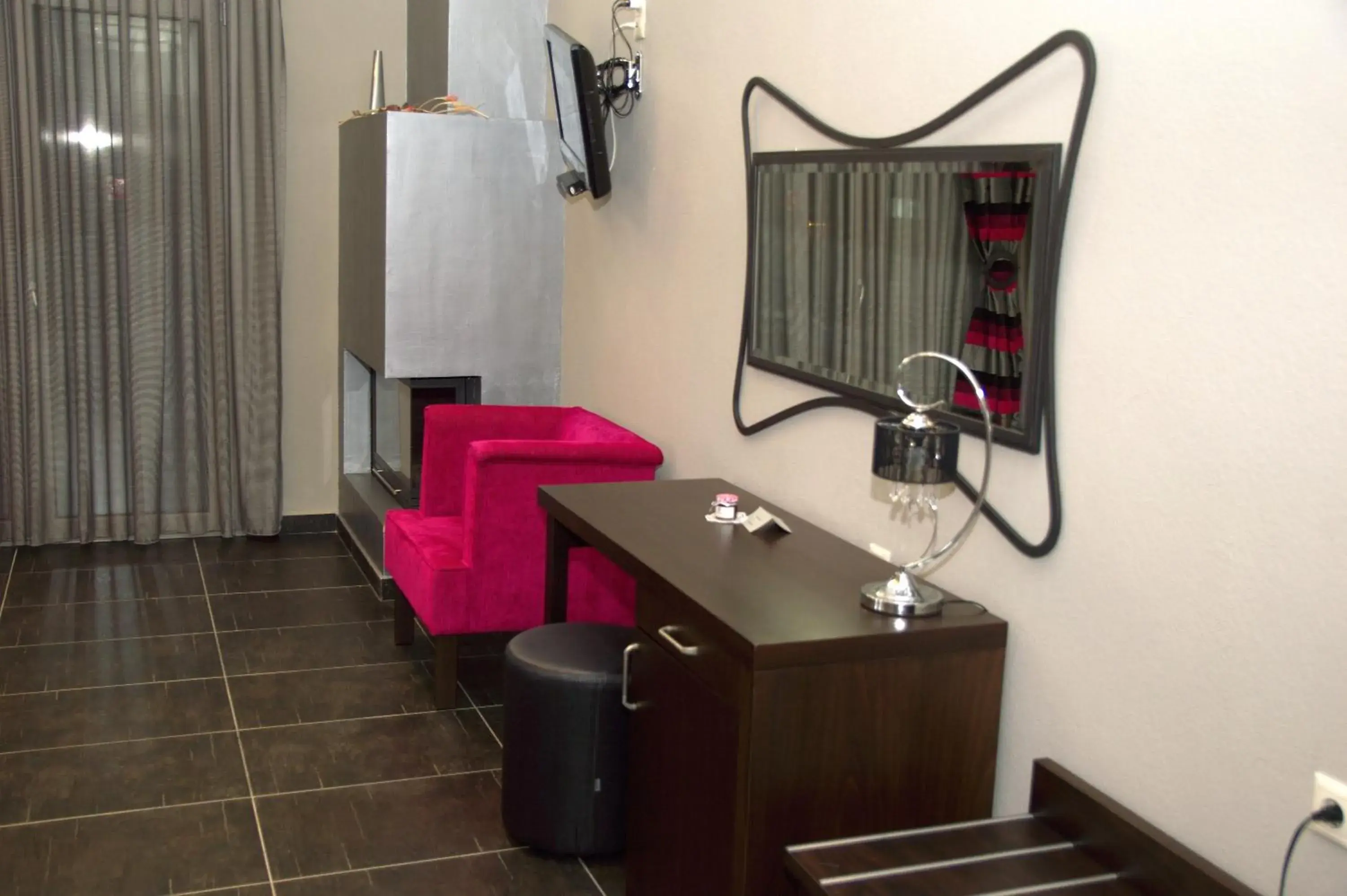 Superior Double Room in Alexander Inn Superior Double Room in Alexander Inn