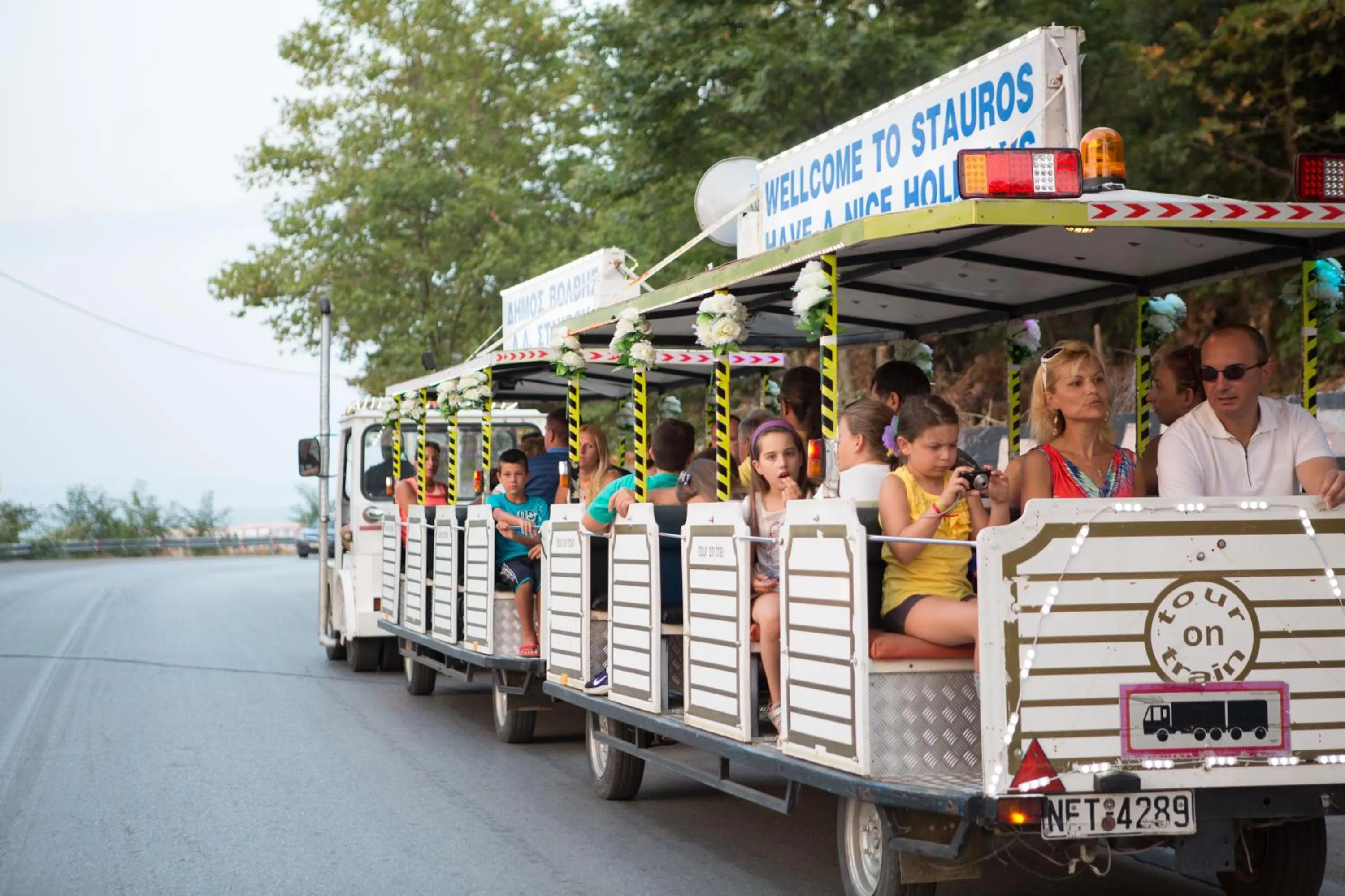 Evening entertainment in Alexander Inn
