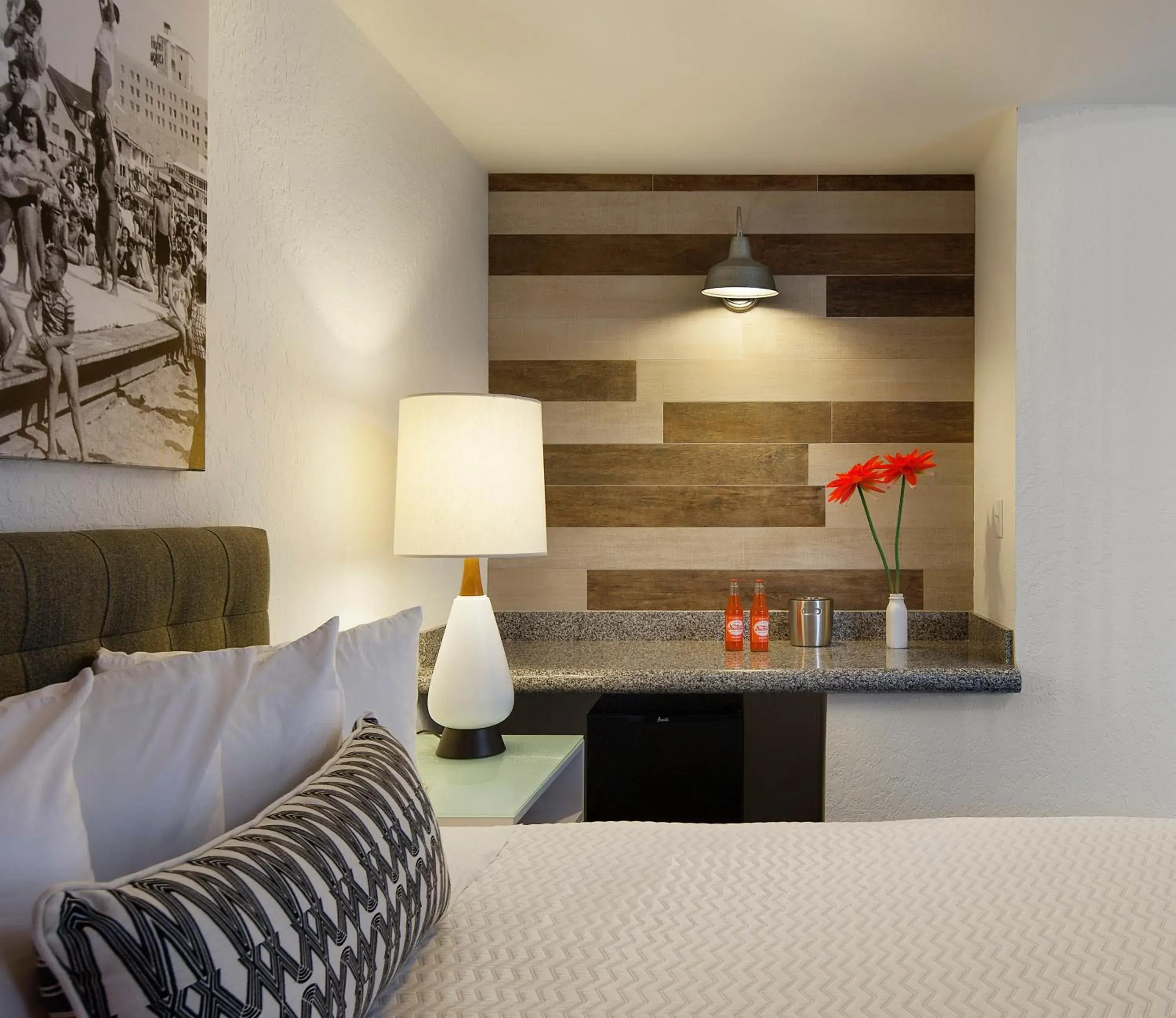 Photo of the whole room, Bed in Inn at Venice Beach Photo of the whole room, Bed in Inn at Venice Beach