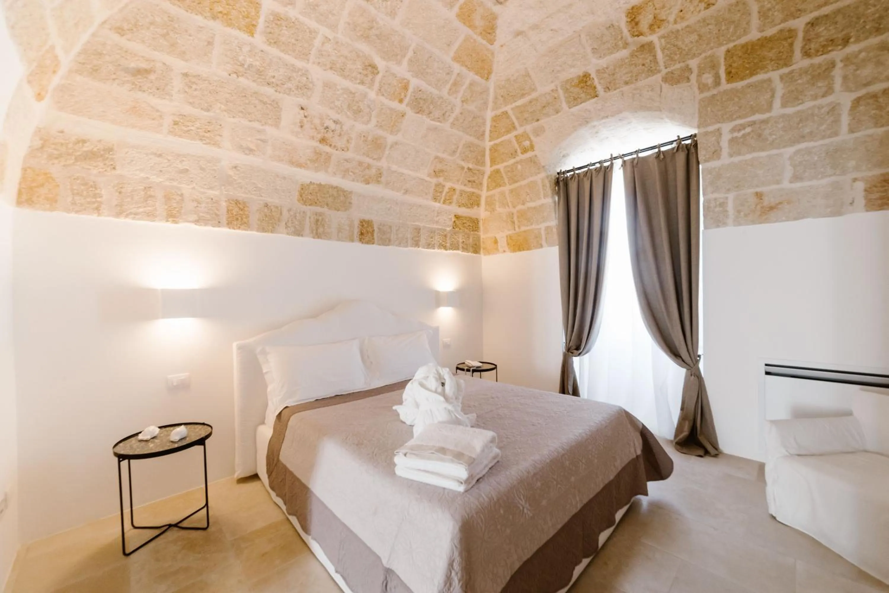 Photo of the whole room, Bed in Giovì Relais