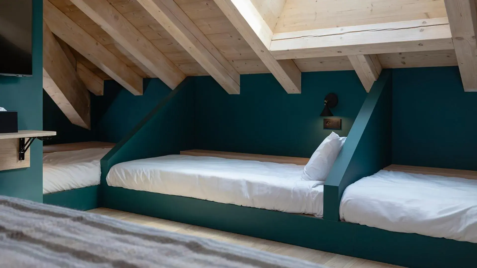 Standard Family Room in Hôtel Restaurant la Couronne Standard Family Room in Hôtel Restaurant la Couronne