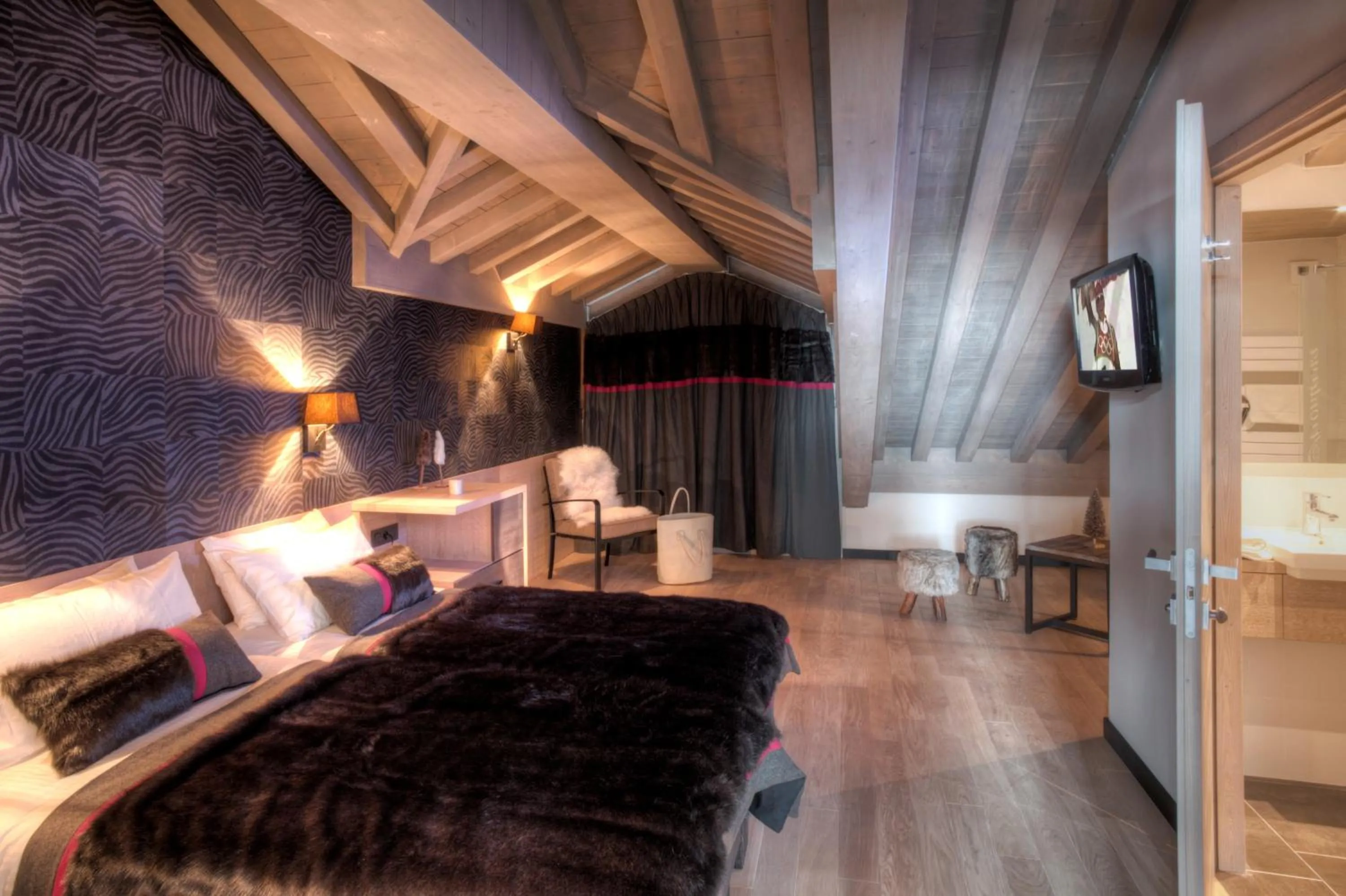 Photo of the whole room, Bed in Residence Montana Plein Sud