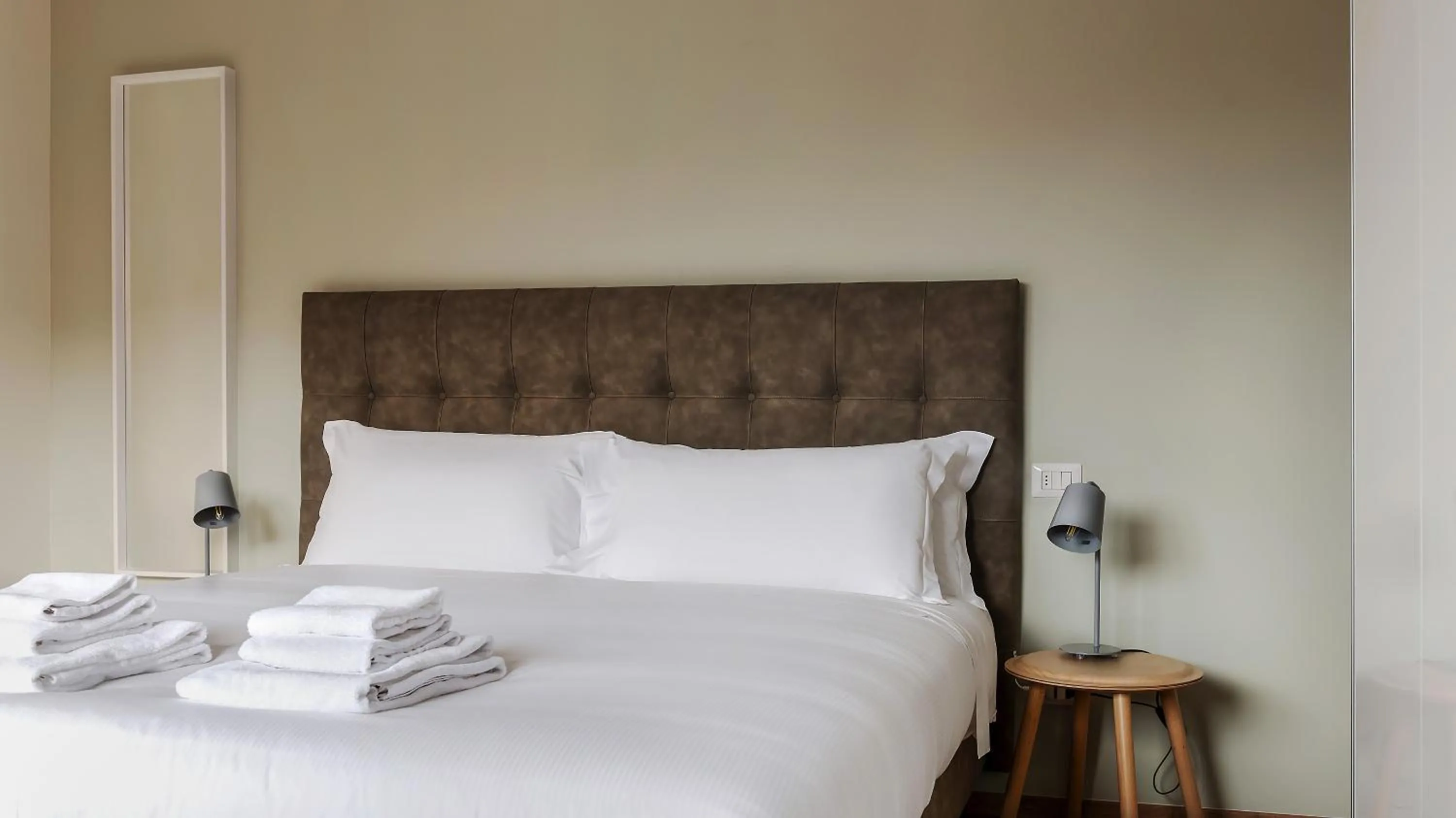 Bed in Italianway-Bergonzoli Place