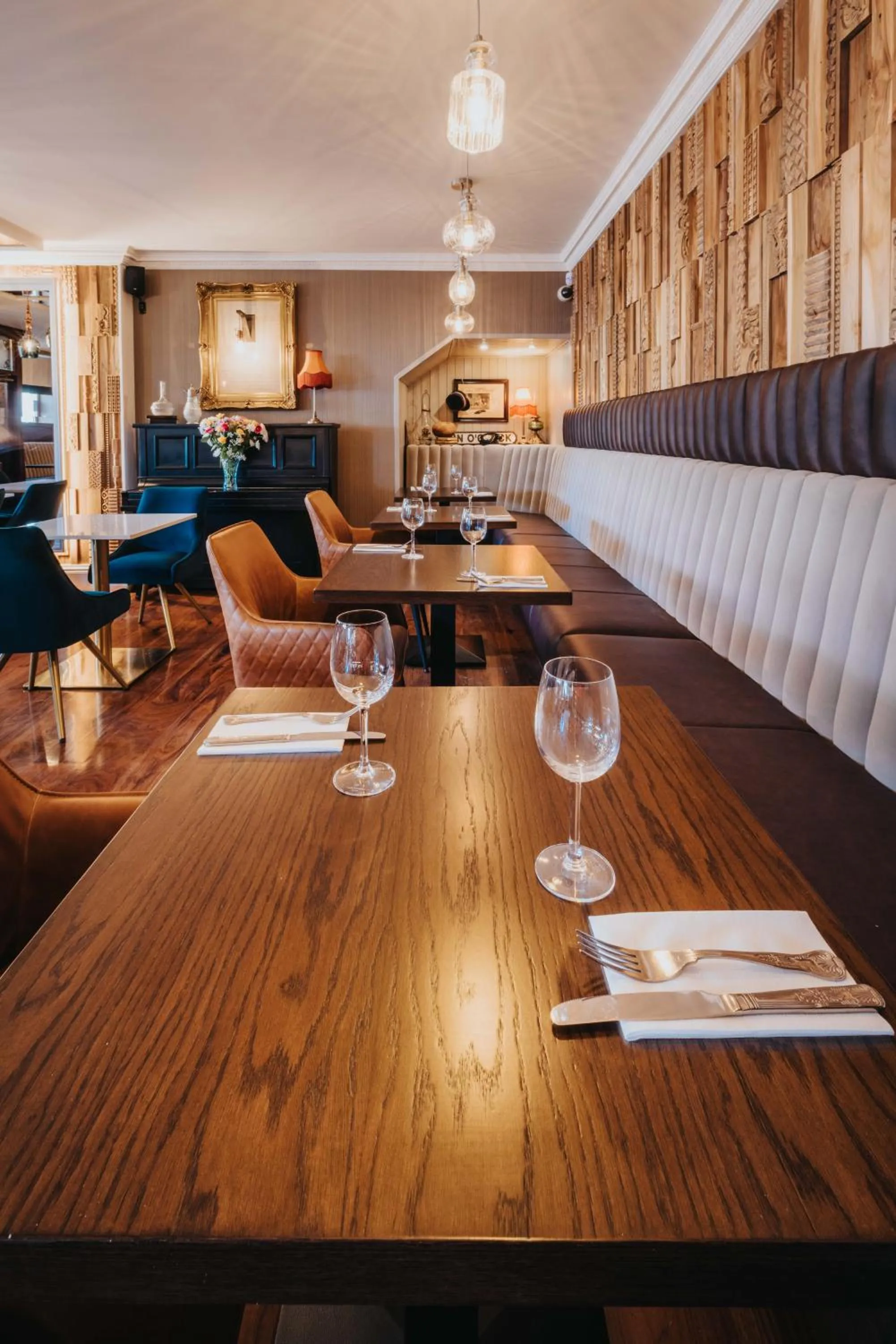 Restaurant/places to eat in Bay View Hotel