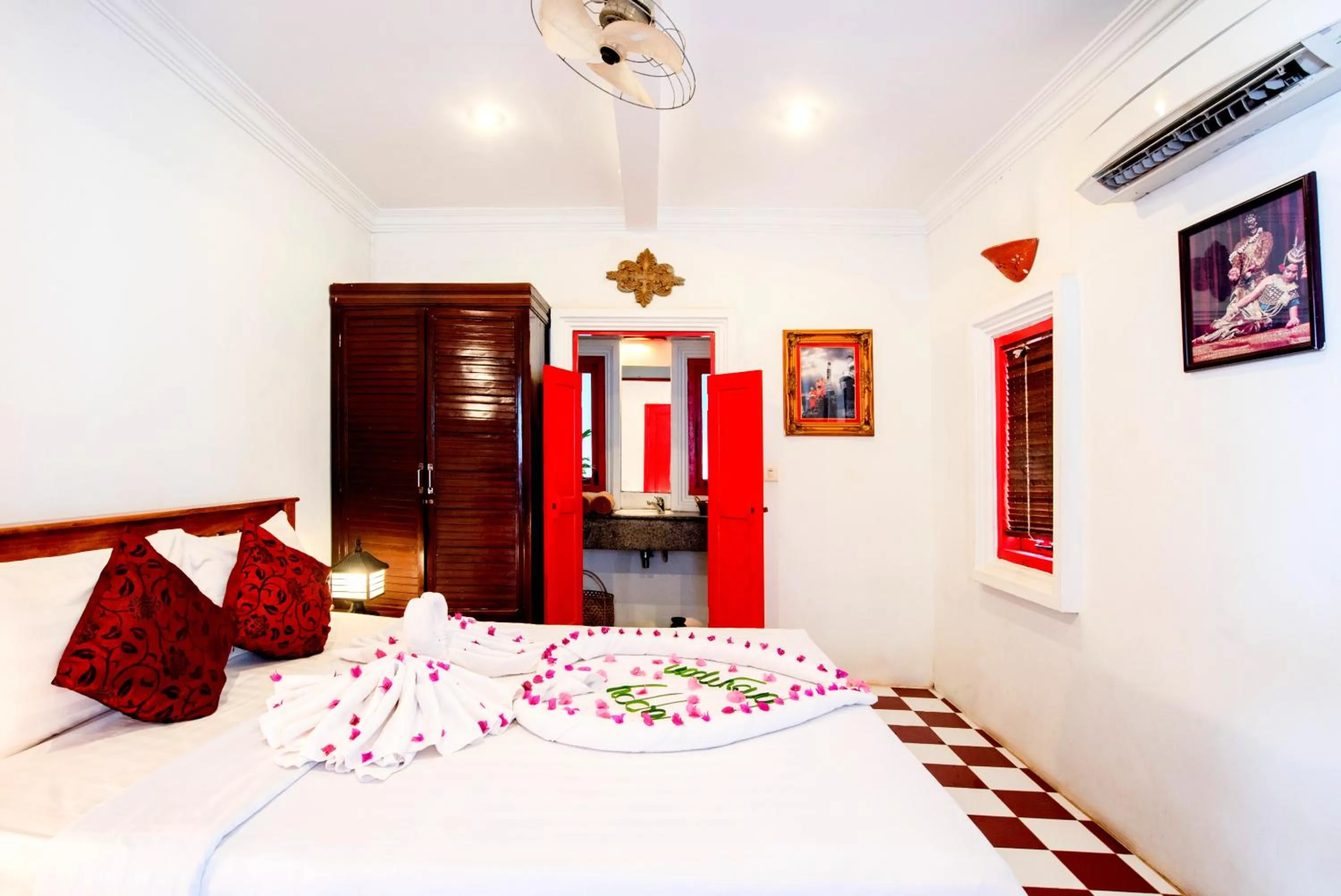 Bed in Golden Banana Residence