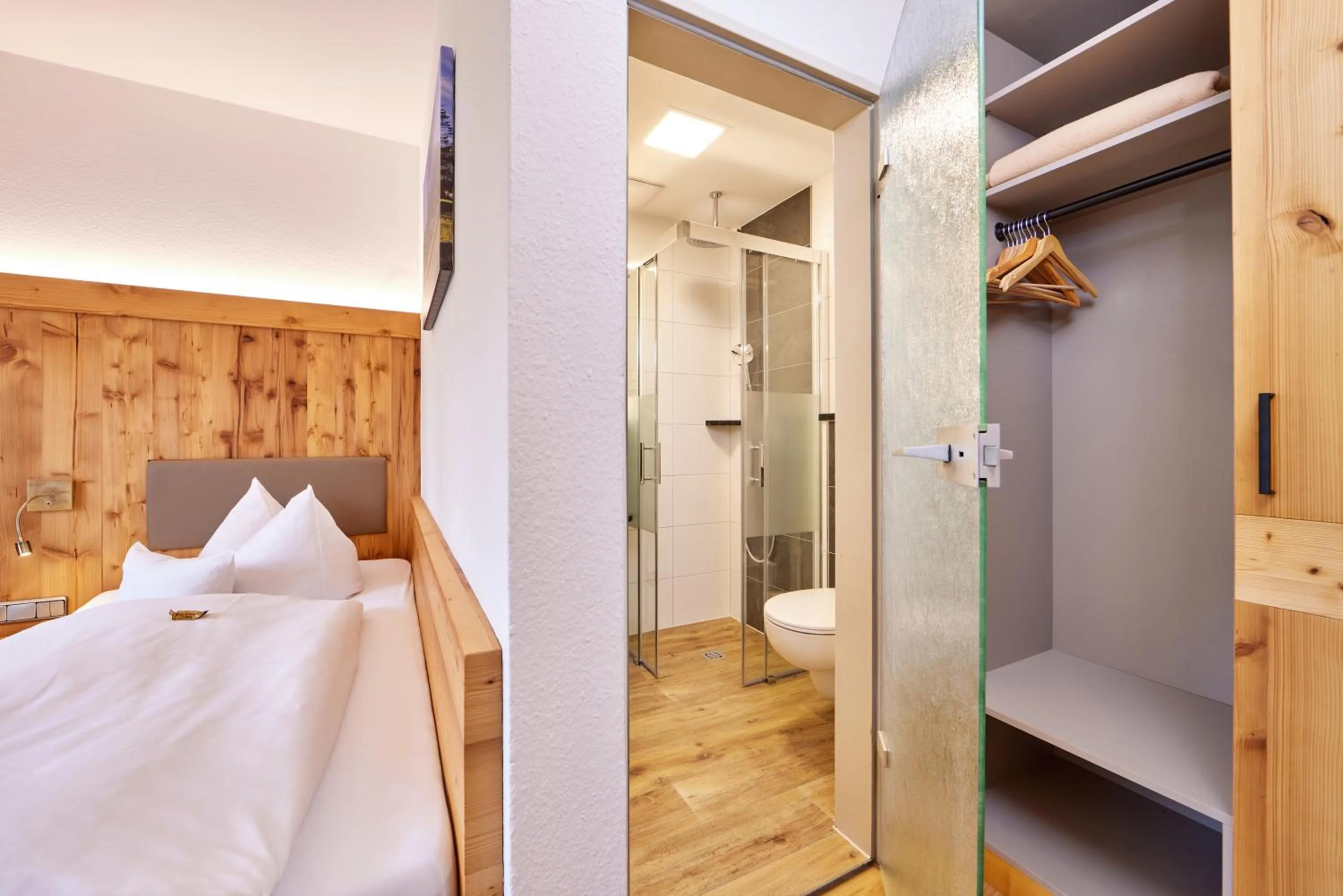 Photo of the whole room, Bed in Hotel Franziska