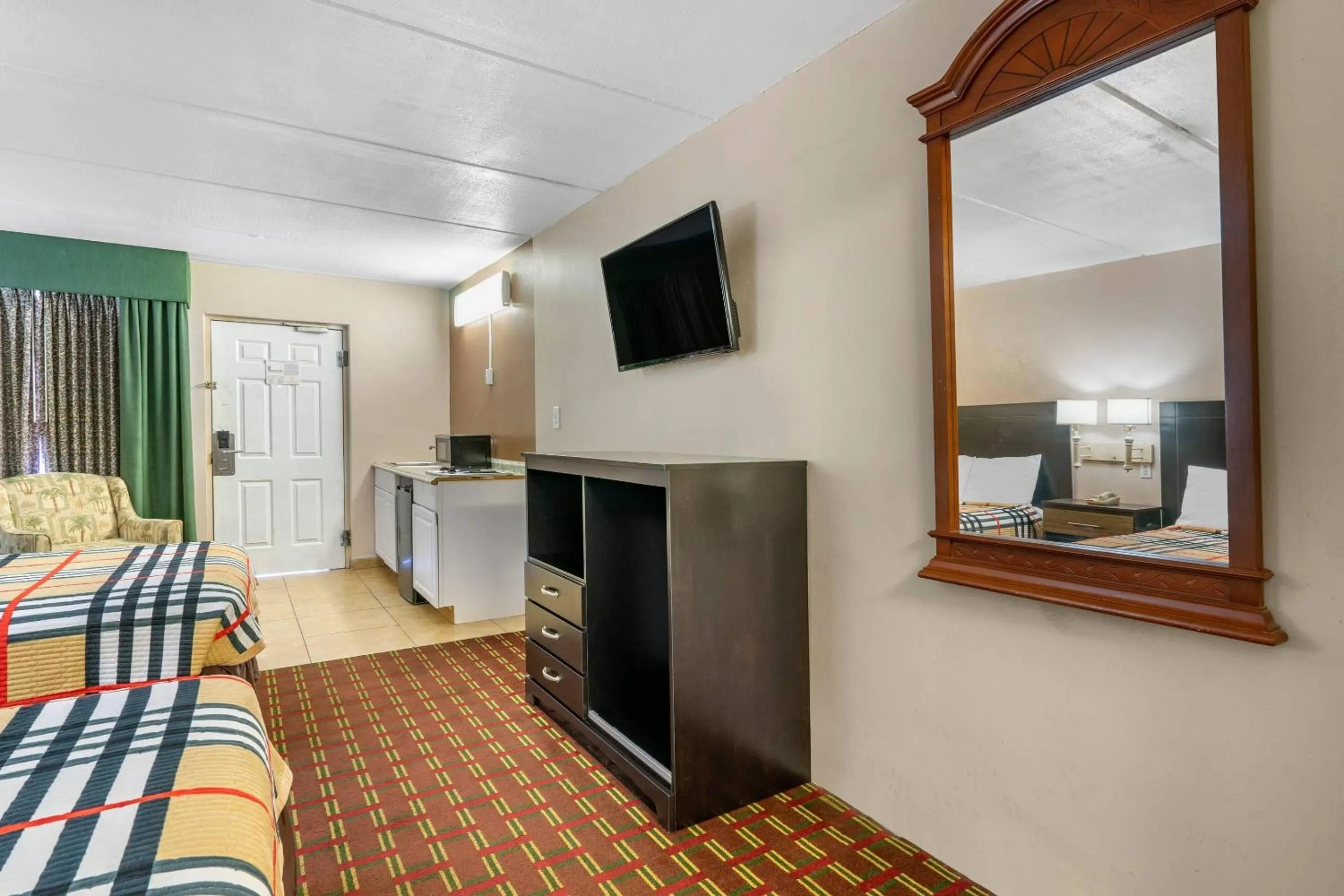 Bedroom, Bed in Rodeway Inn Clearwater-Dunedin