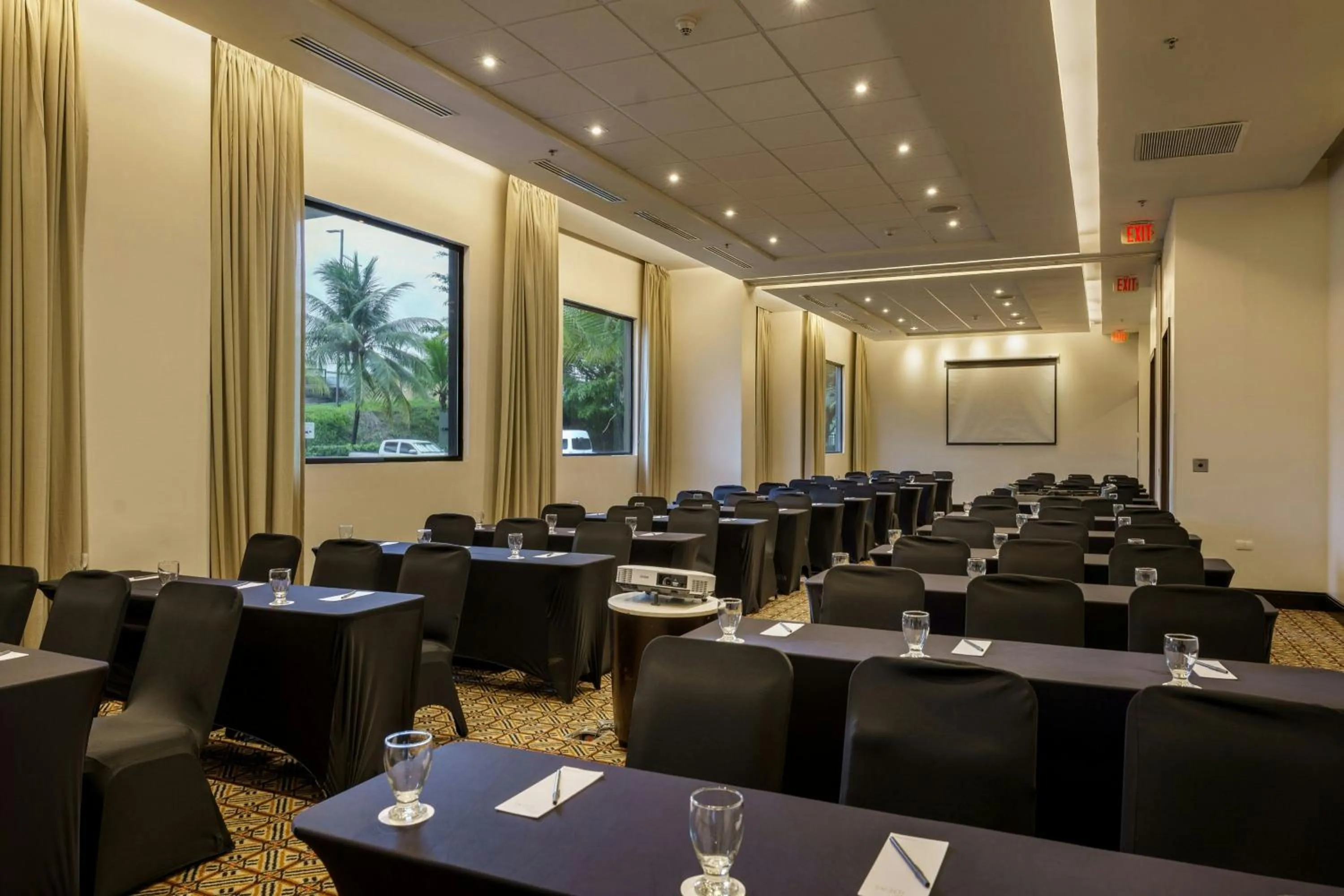 Meeting/conference room in Courtyard by Marriott Panama Metromall