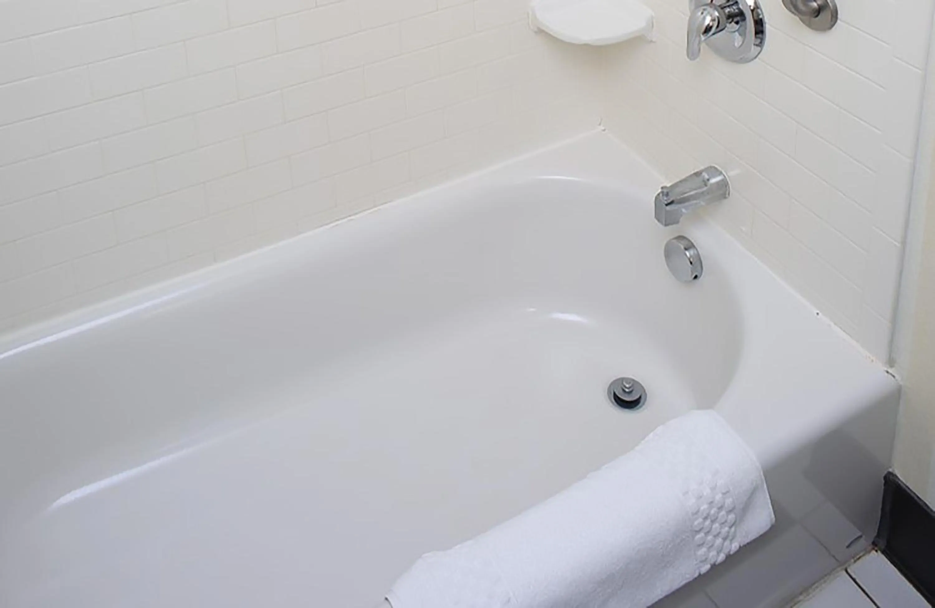 Bathroom in Fairfield Inn & Suites by Marriott Millville Vineland