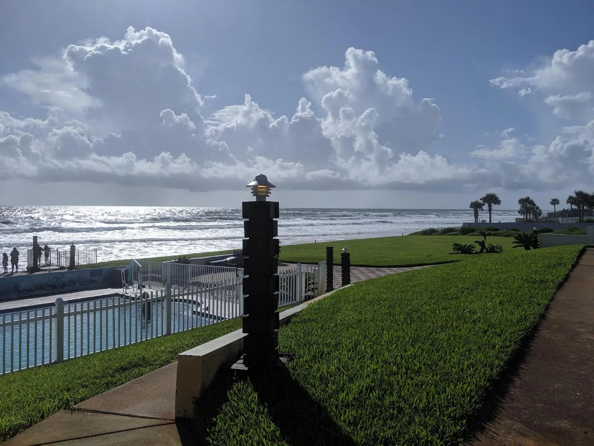Pool view in Shoreline Suites & Cabana Cottages – Beachfront