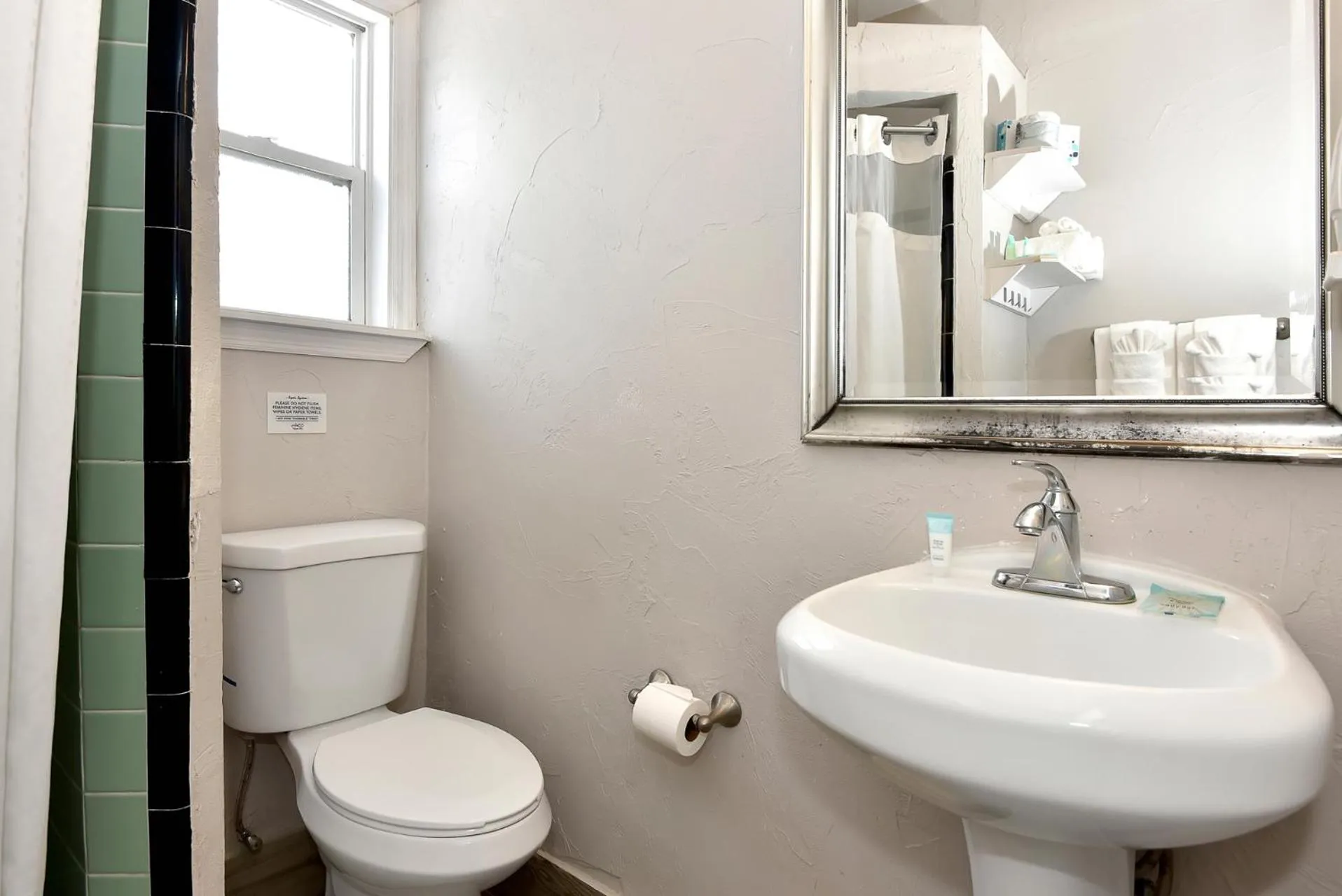 Shower in Shoreline Suites & Cabana Cottages – Beachfront