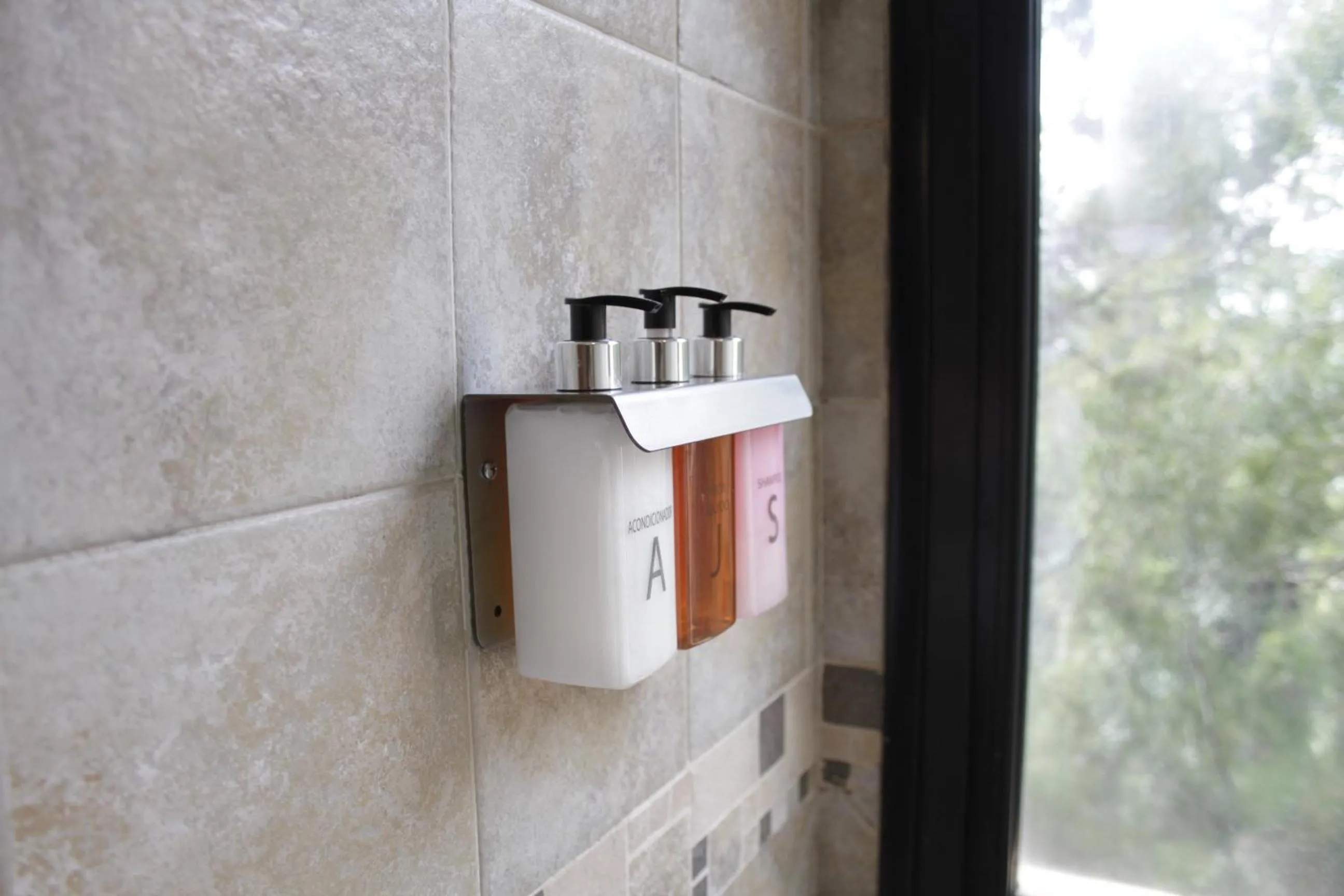 Shower in Catalonia Sur Aparts-Spa