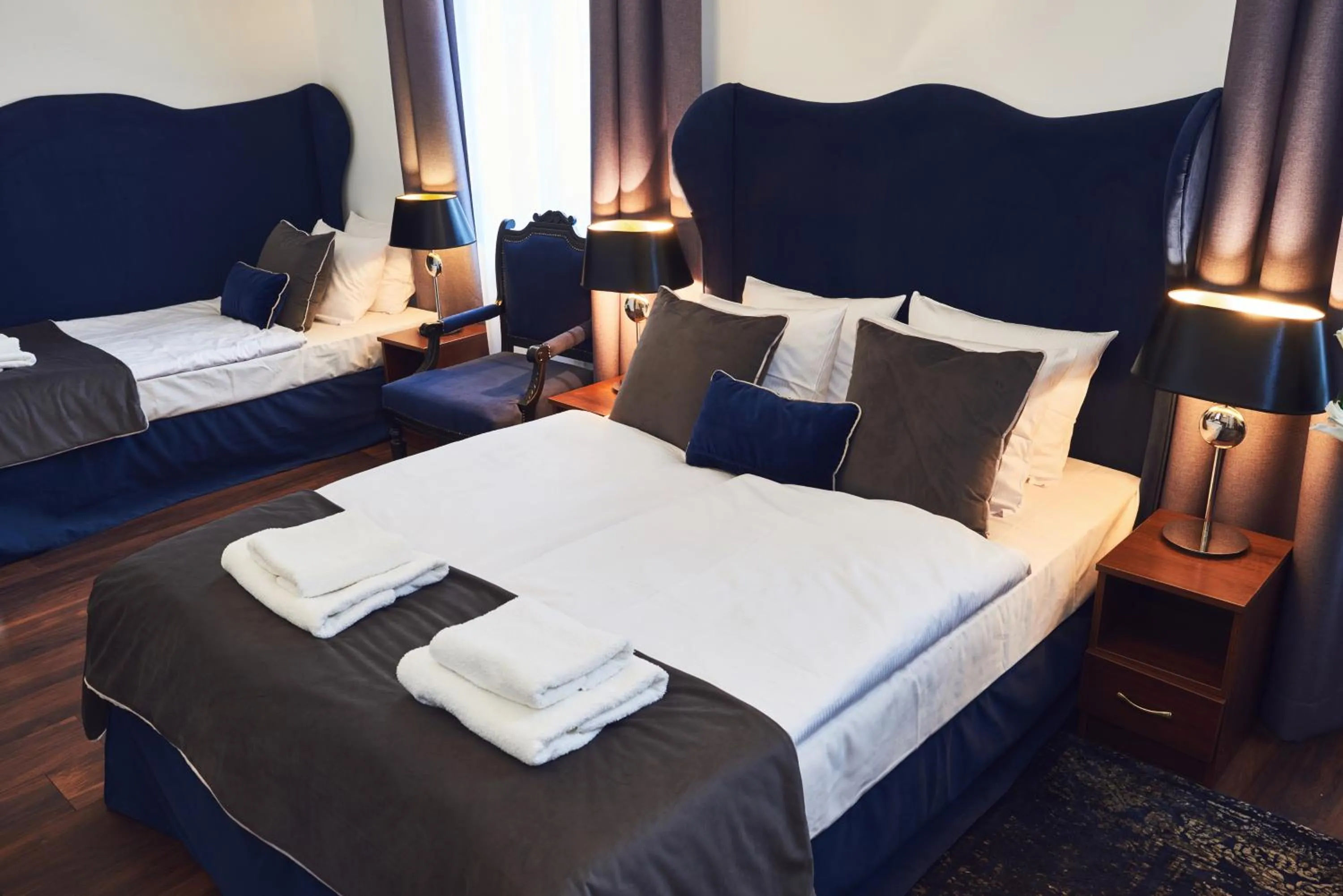 Photo of the whole room, Bed in Shalom Kazimierz