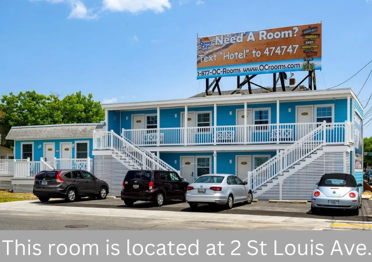 Property building in Madison Beach Motel Property building in Madison Beach Motel