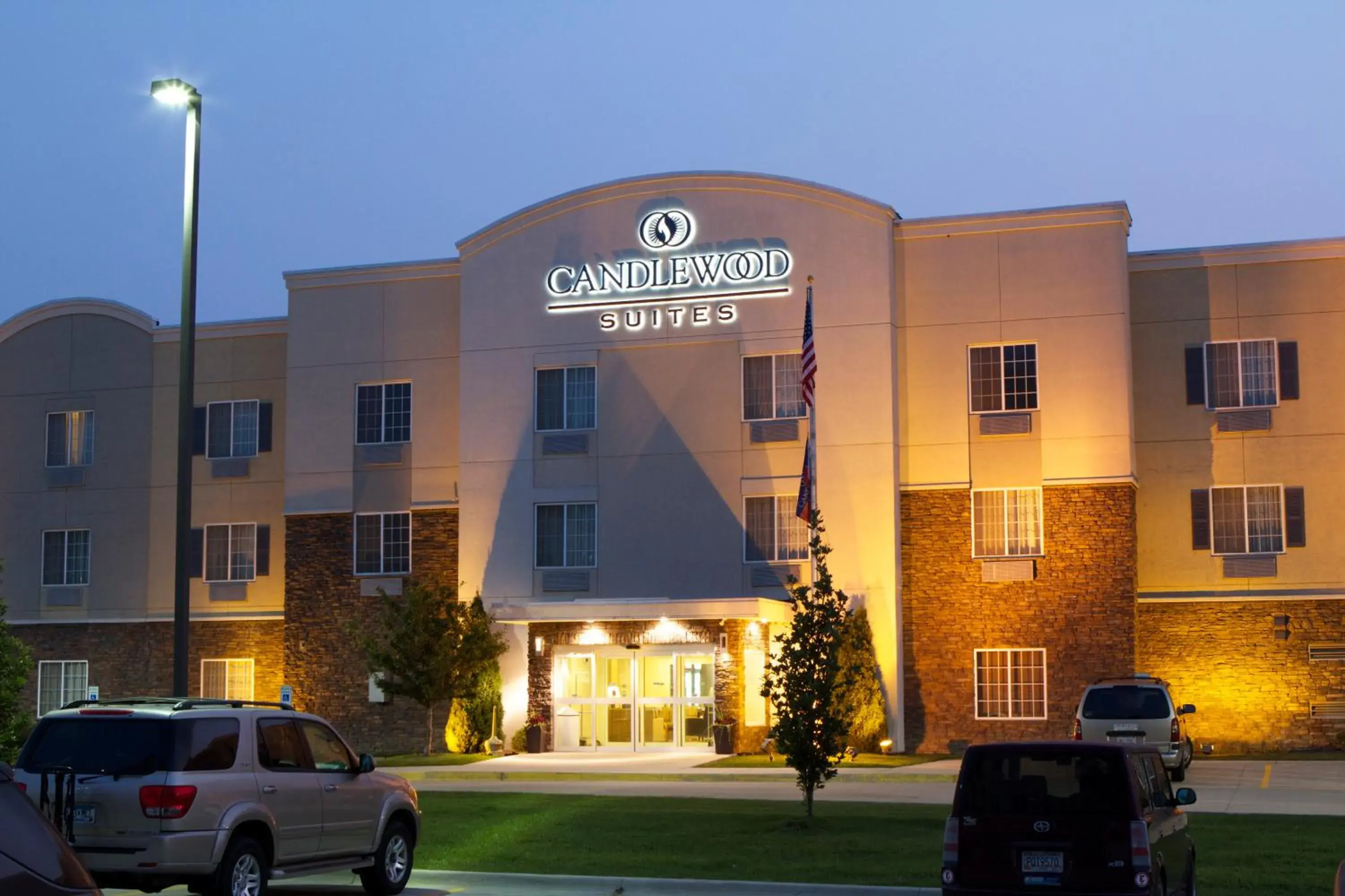 Property building in Candlewood Suites Champaign-Urbana University Area by IHG Property building in Candlewood Suites Champaign-Urbana University Area by IHG