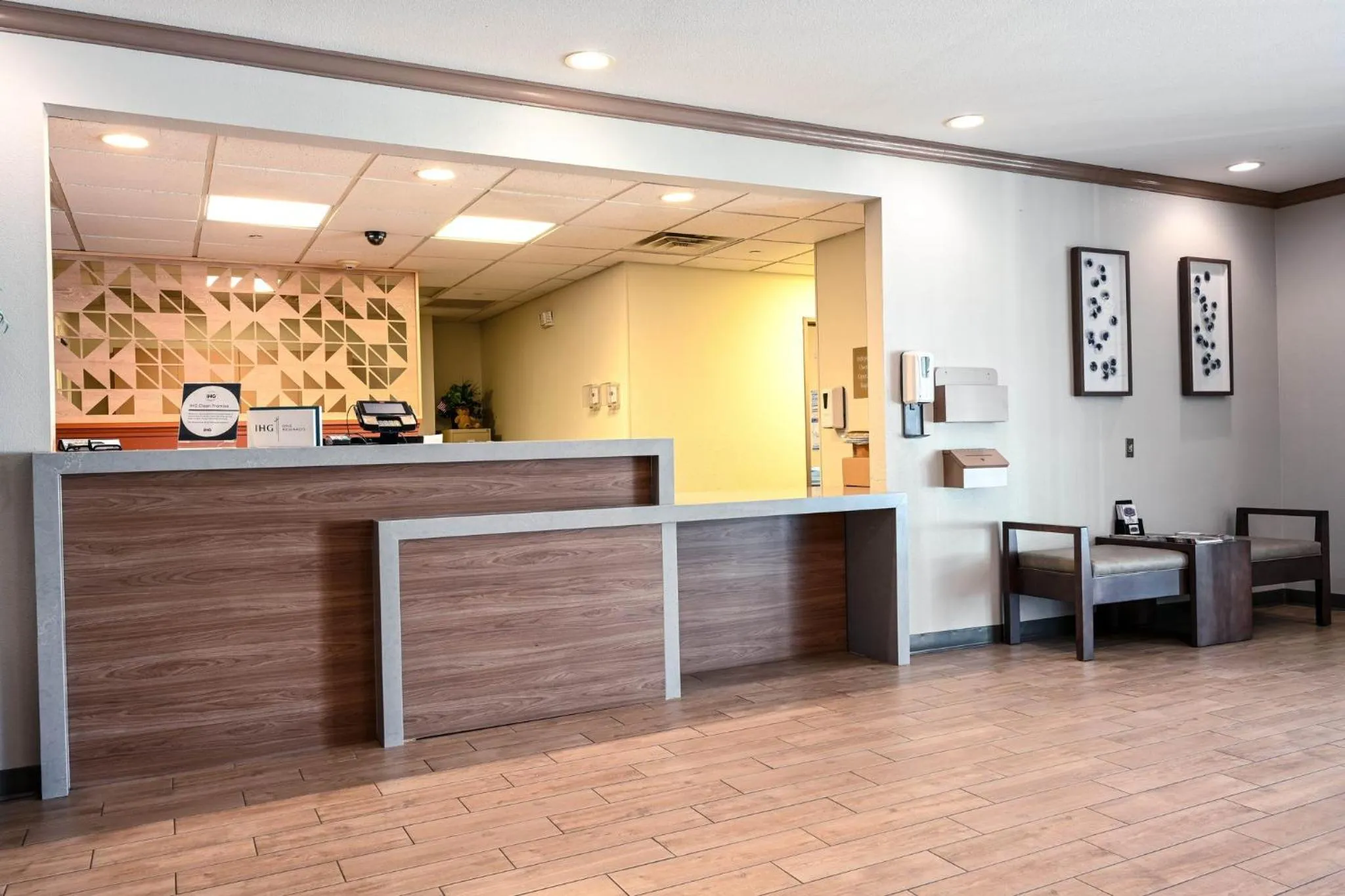 Property building in Candlewood Suites Champaign-Urbana University Area by IHG