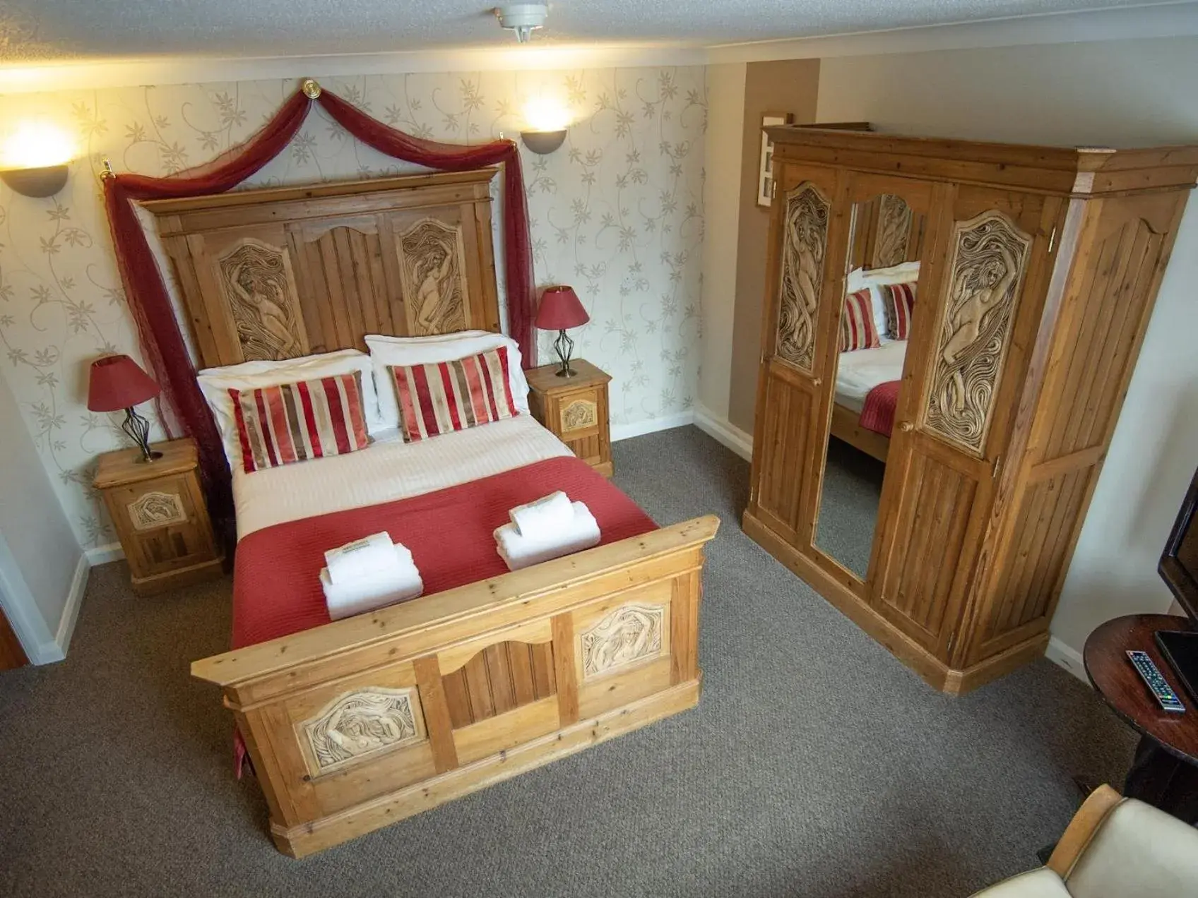 Bedroom, Bed in The Heath Inn Bedroom, Bed in The Heath Inn