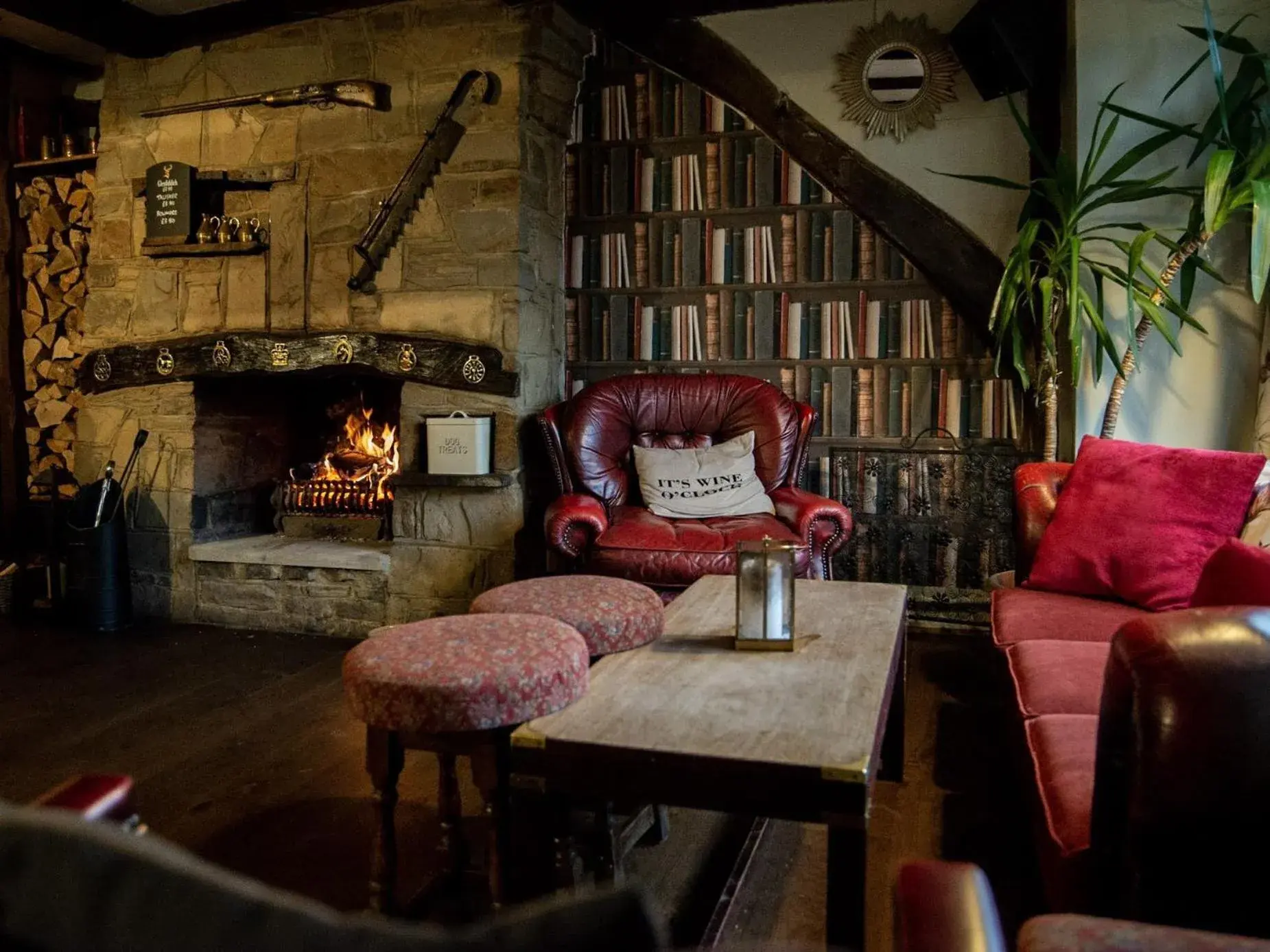 Lounge or bar in The Heath Inn Lounge or bar in The Heath Inn