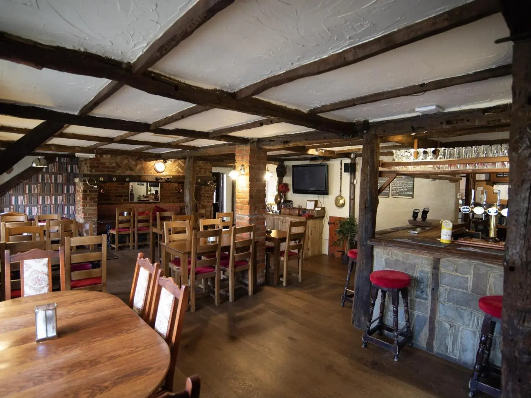 Lounge or bar in The Heath Inn Lounge or bar in The Heath Inn