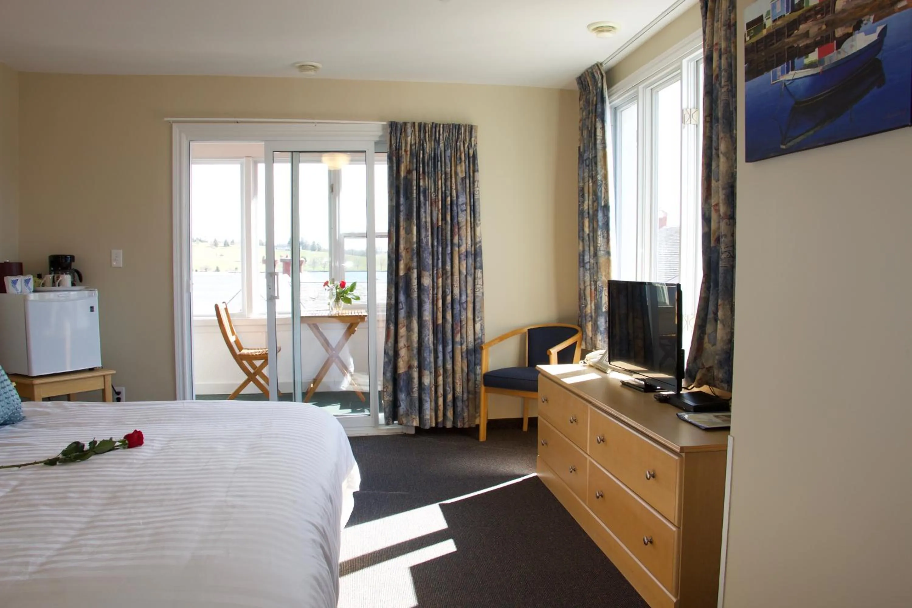 Bed in Rum Runner Inn